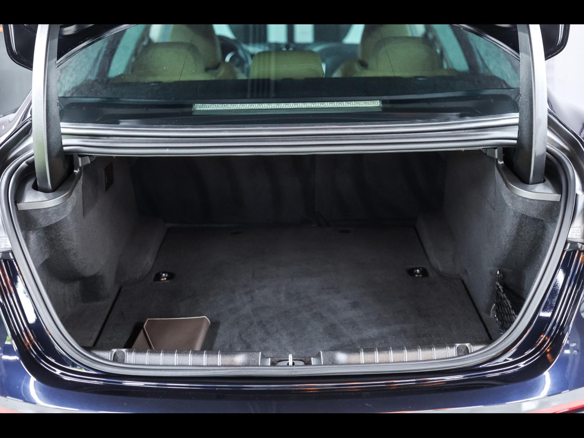 Maserati Ghibli TROFEO 3.8 V8 RWD (580 CH) – CARBON PACK INT / EXT (2023) - Photo 17