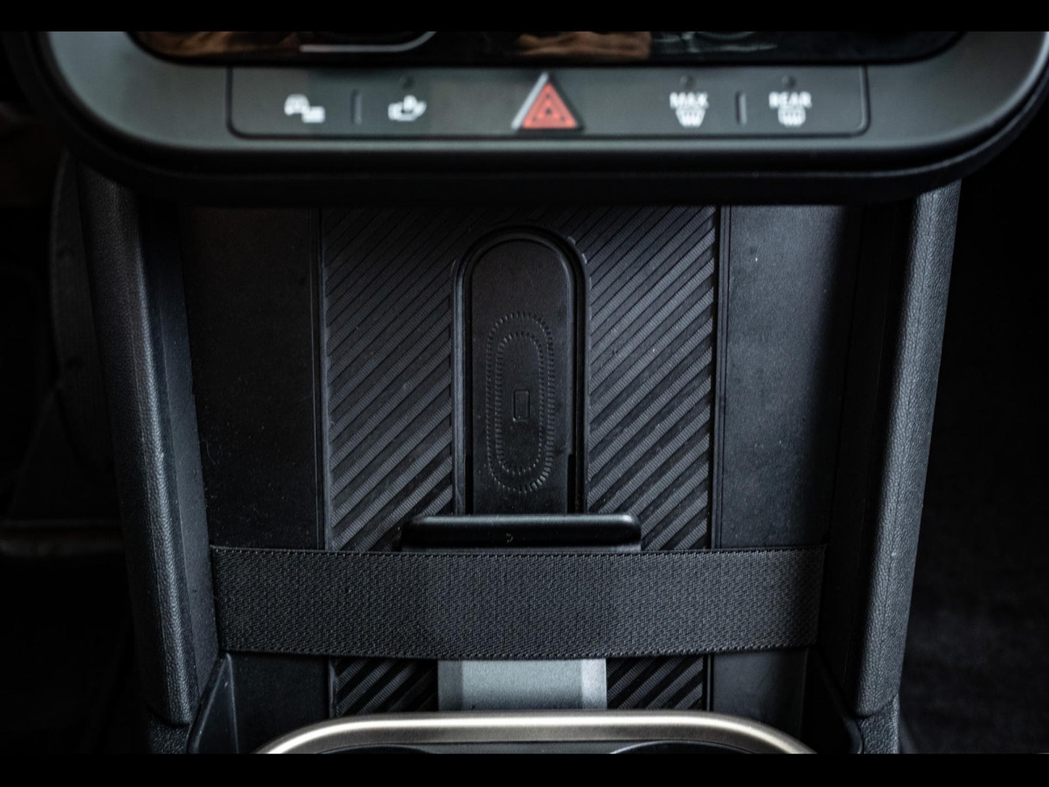 Mini Cooper S 5 PORTES AUTO FAVOURED TRIM - PACK XL - MELTING SILVER III (2025) - Photo 23