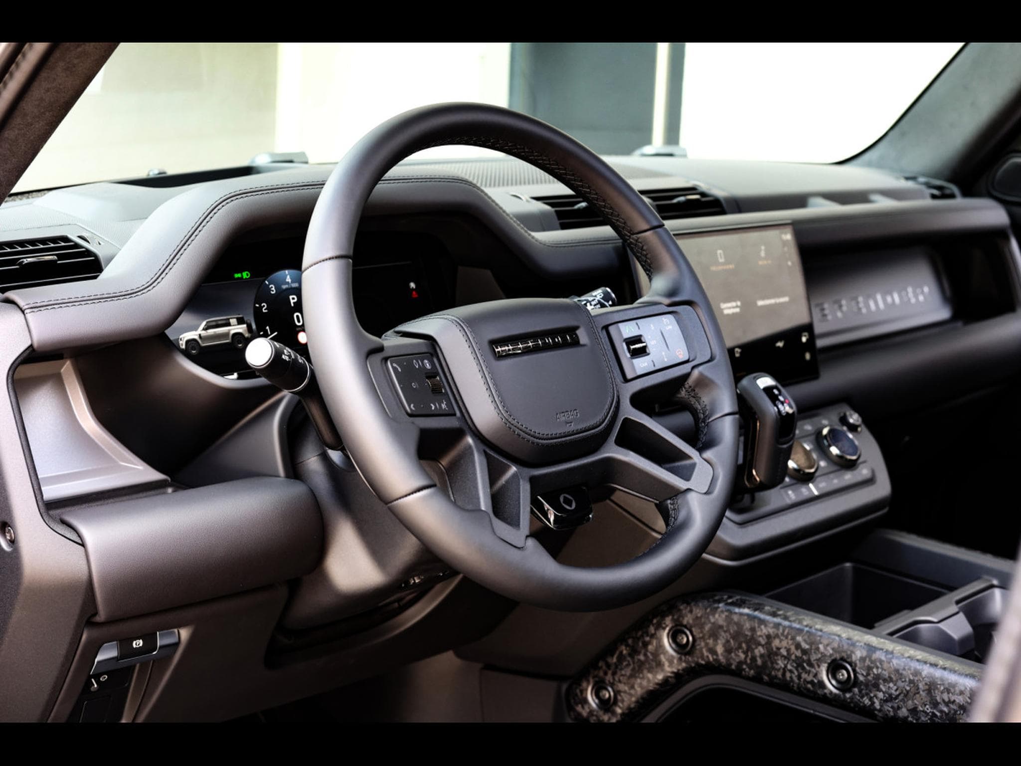 Land-Rover Defender 110 V8 P635 MHEV OCTA AWD EDITION ONE - FAROE GREEN - FULL S (2025) - Photo 10