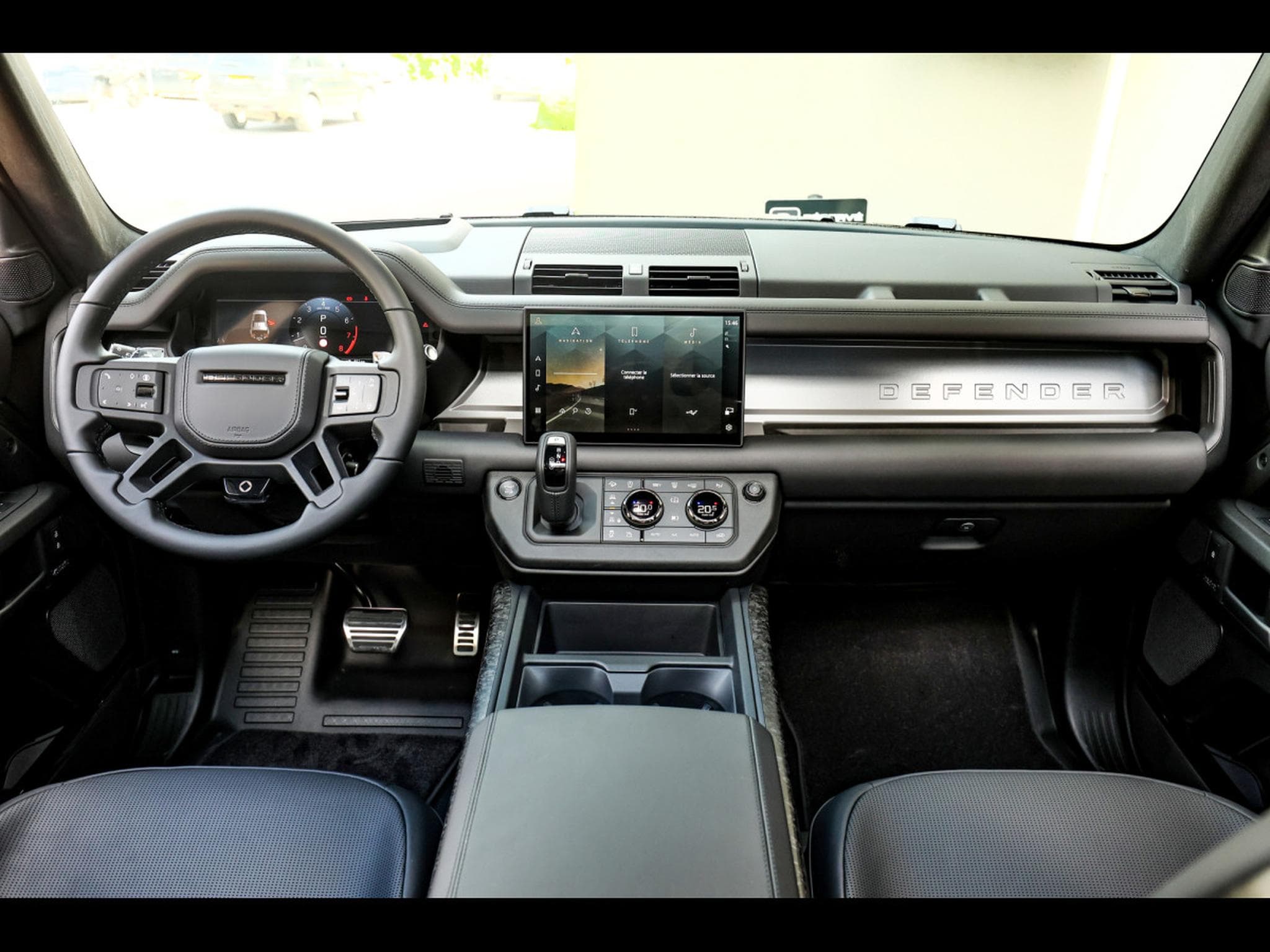Land-Rover Defender 110 V8 P635 MHEV OCTA AWD EDITION ONE - FAROE GREEN - FULL S (2025) - Photo 19