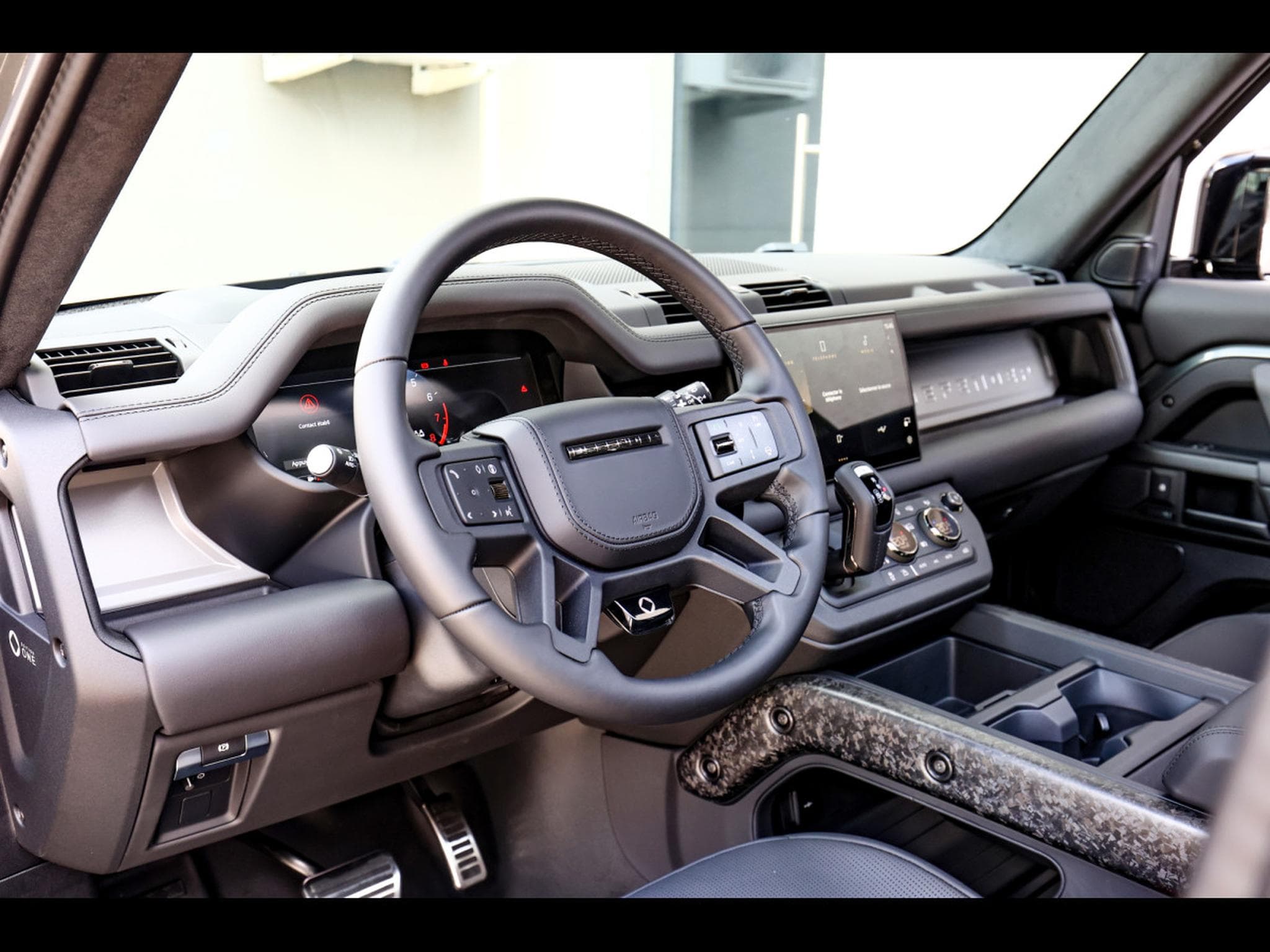 Land-Rover Defender 110 V8 P635 MHEV OCTA AWD EDITION ONE - FAROE GREEN - FULL S (2025) - Photo 25