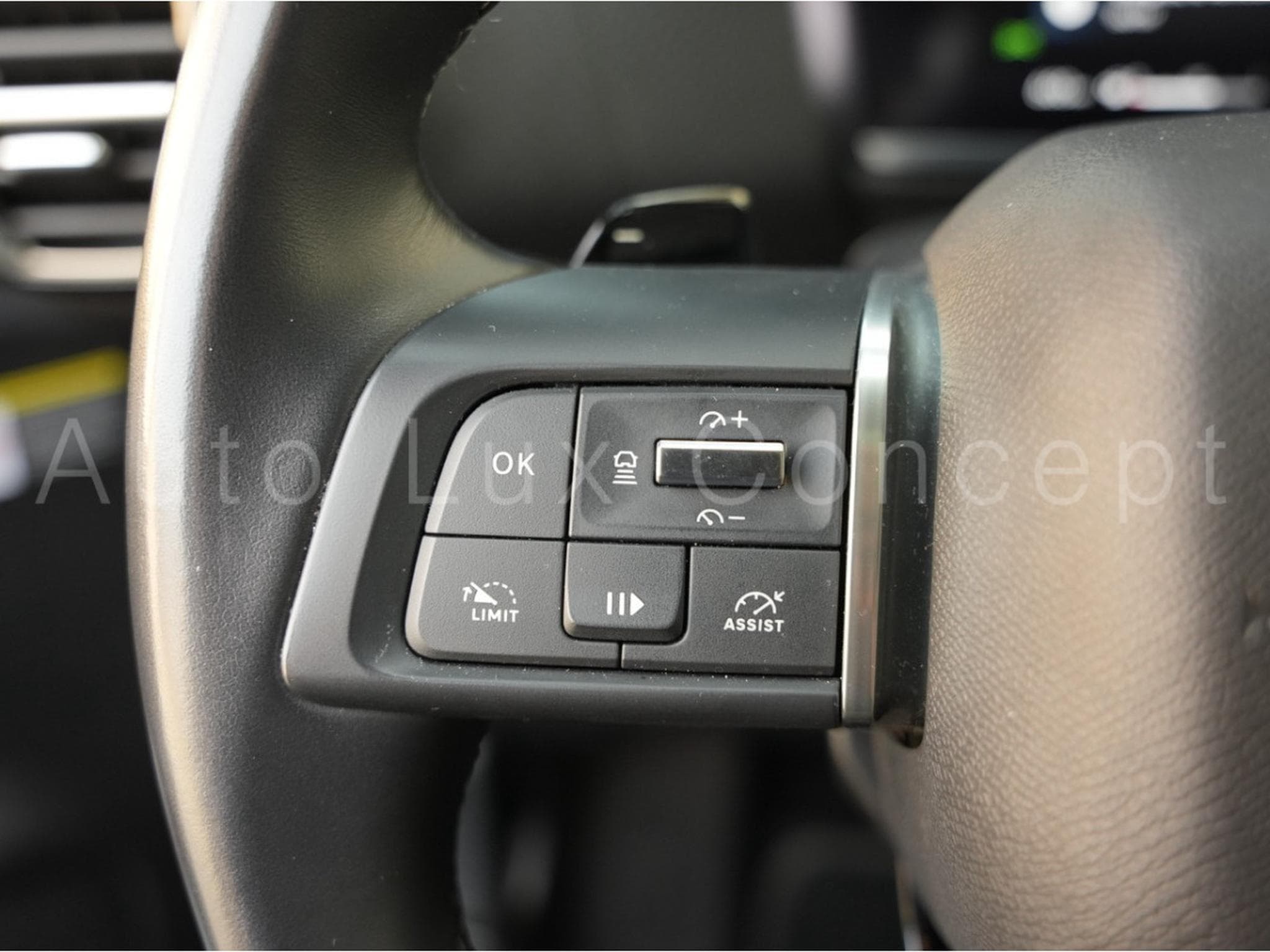Citroën C4 1.5 BlueHDi 130 S&S EAT8 MAX (2024) - Photo 16