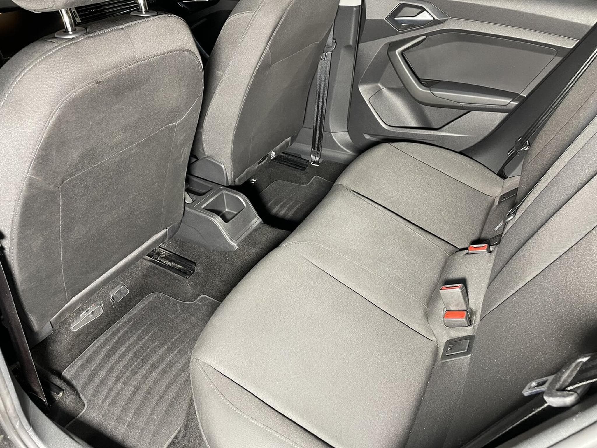 Audi A1 SPORTBACK 30 TFSI 110 BUSINESS CARPLAY (2023) - Photo 10