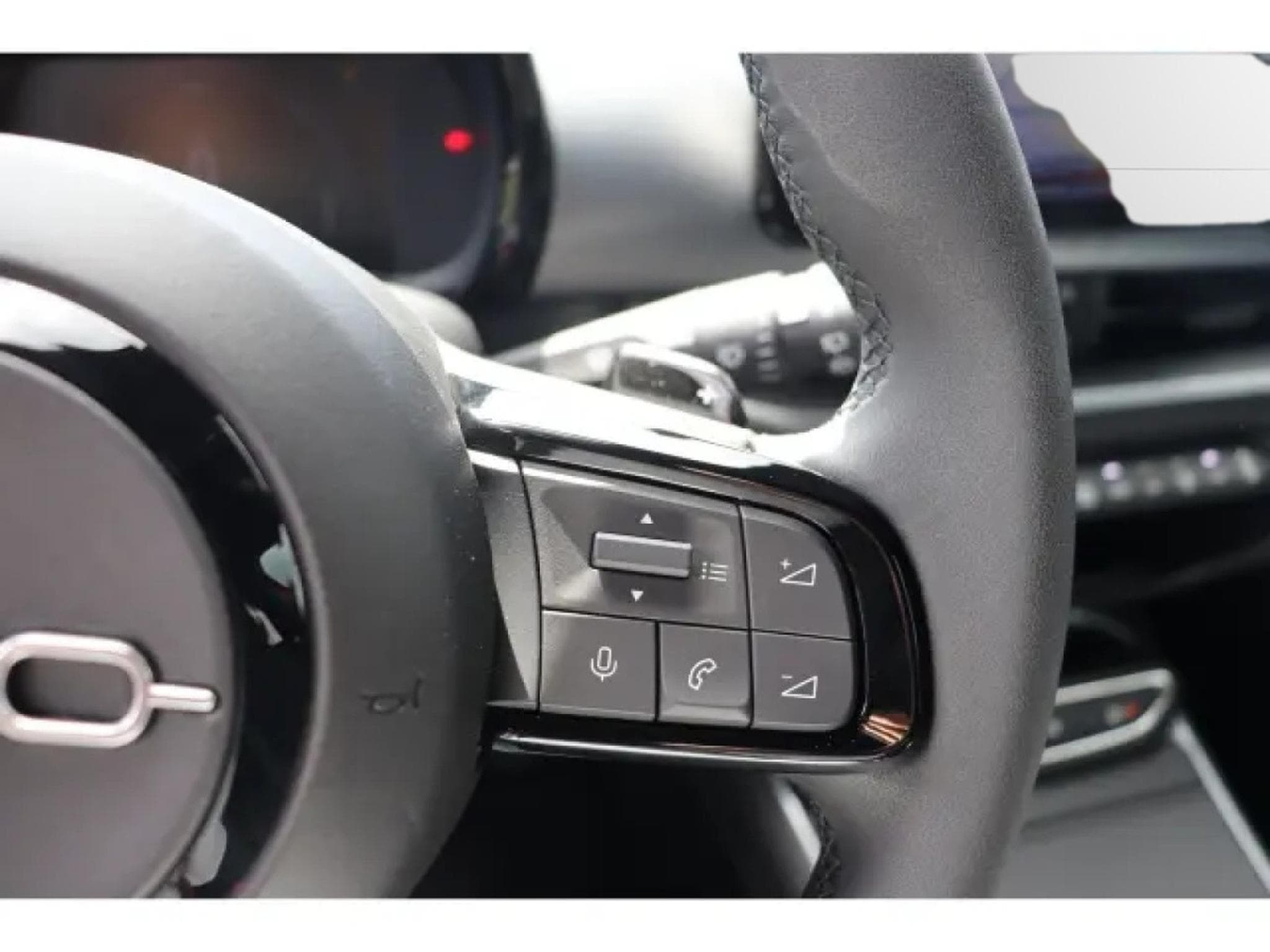 Fiat 600 HYBRID SPORT 1.2 (2026) - Photo 16