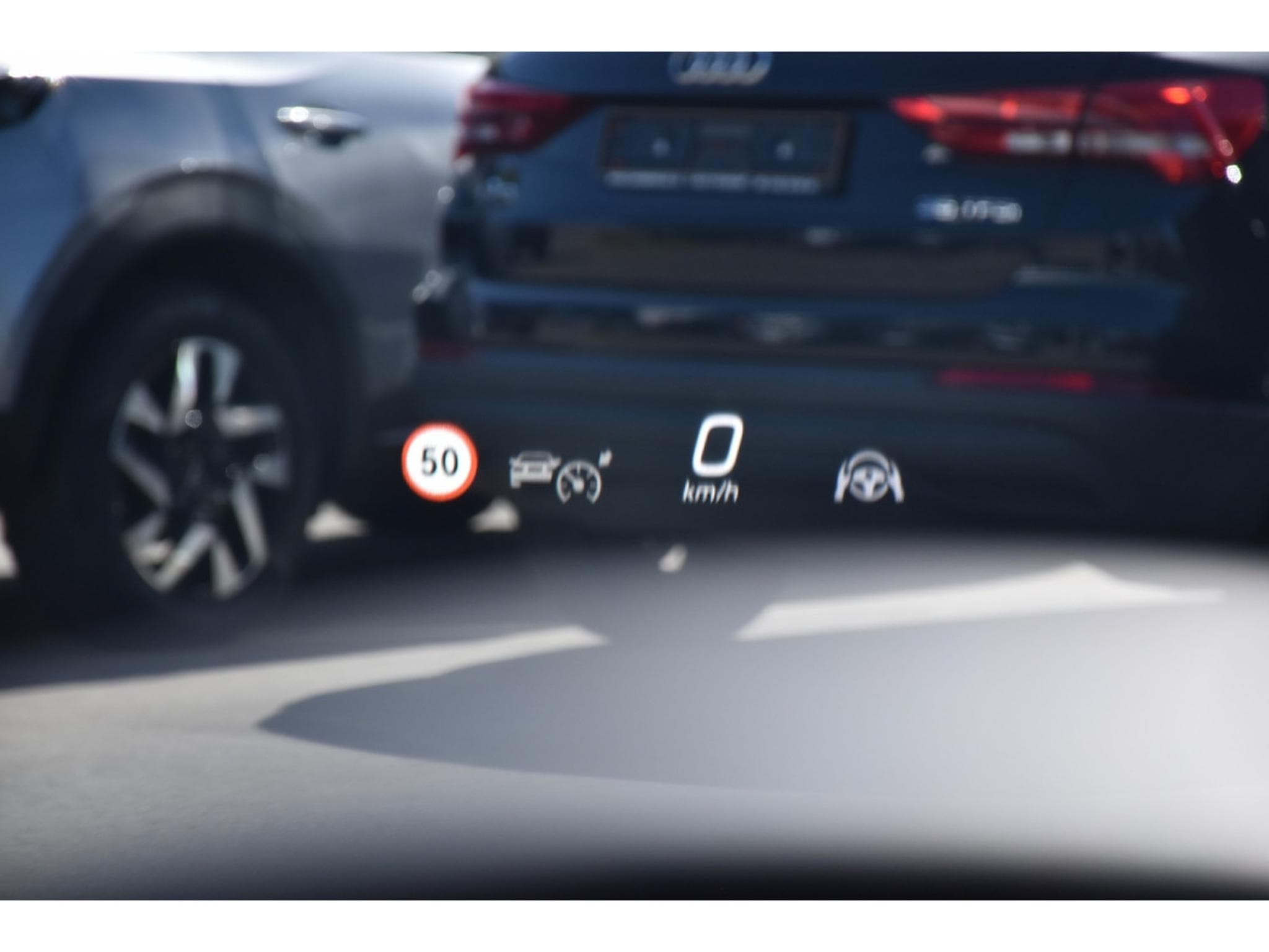 Mercedes EQE 300 AMG Line AIRMATIC DISTR CUIR MEMO PANO BURMESTER CAM360 (2025) - Photo 17