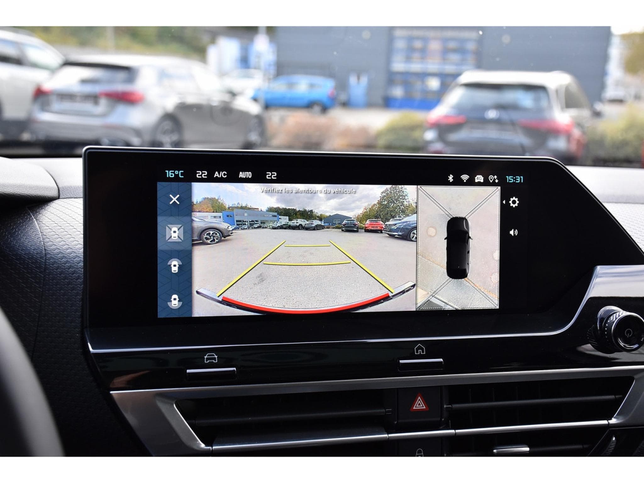 Citroën C4 1.2 PureTech 130 MAX CUIR TO HUD GPS LANE SIDE CAM360 1°MAIN (2024) - Photo 19