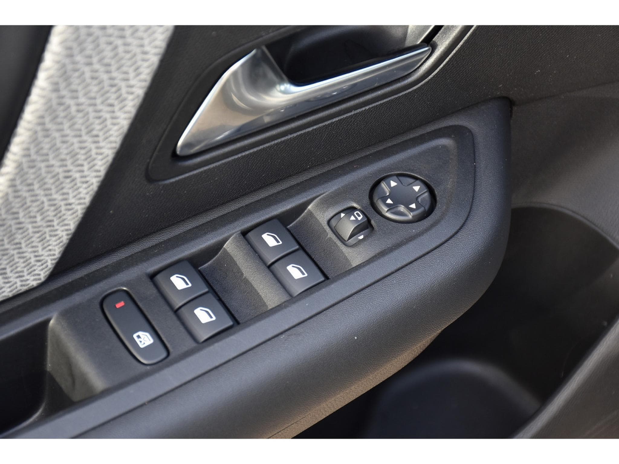 Citroën C4 1.2 PureTech 130 MAX CUIR TO HUD GPS LANE SIDE CAM360 1°MAIN (2024) - Photo 23