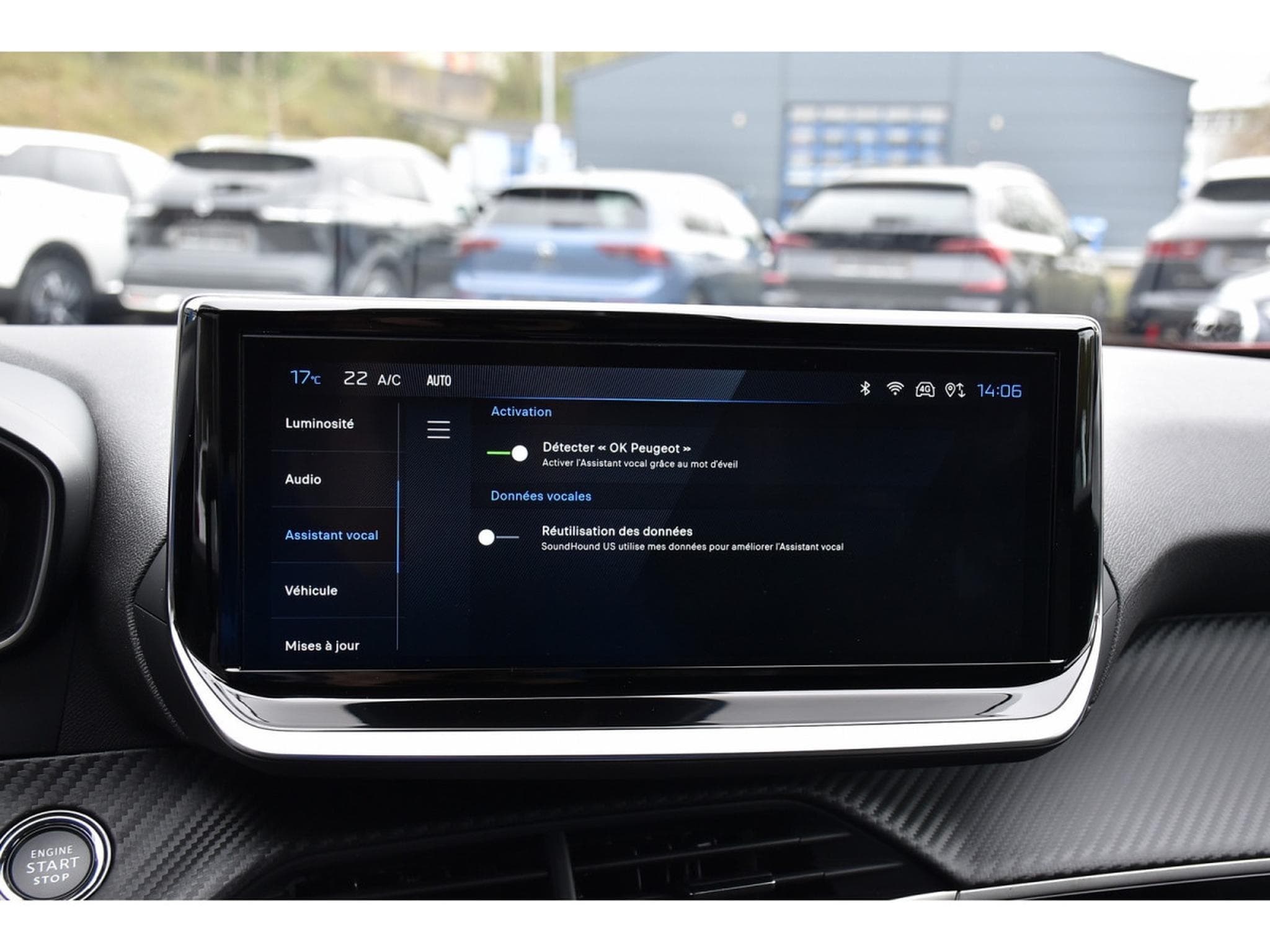 Peugeot 2008 1.2 Hybrid 145 Allure e-DCS6 ACC LANE SIDE GPS CAM360 1°MAIN (2025) - Photo 13