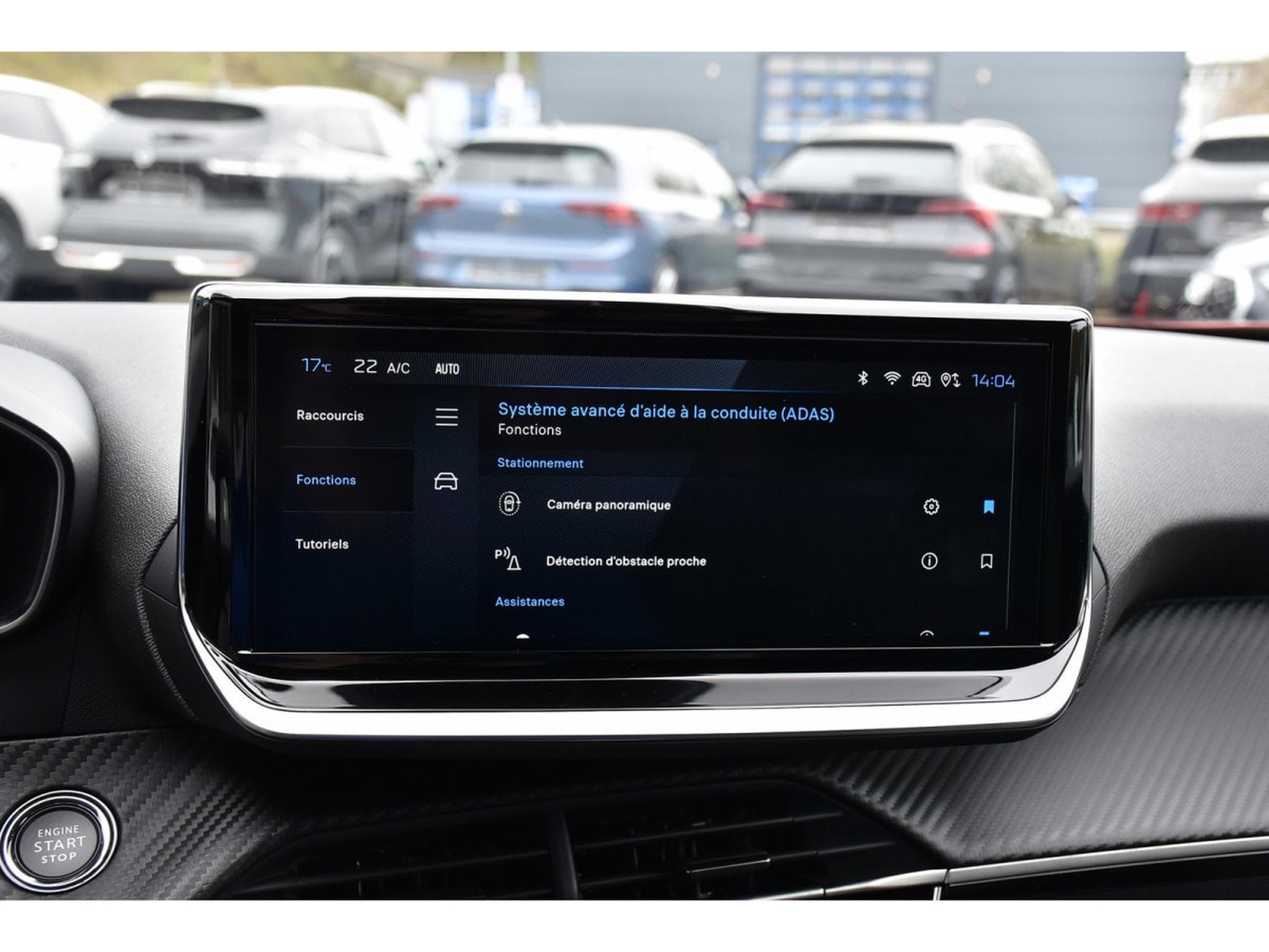 Peugeot 2008 1.2 Hybrid 145 Allure e-DCS6 ACC LANE SIDE GPS CAM360 1°MAIN (2025) - Photo 15