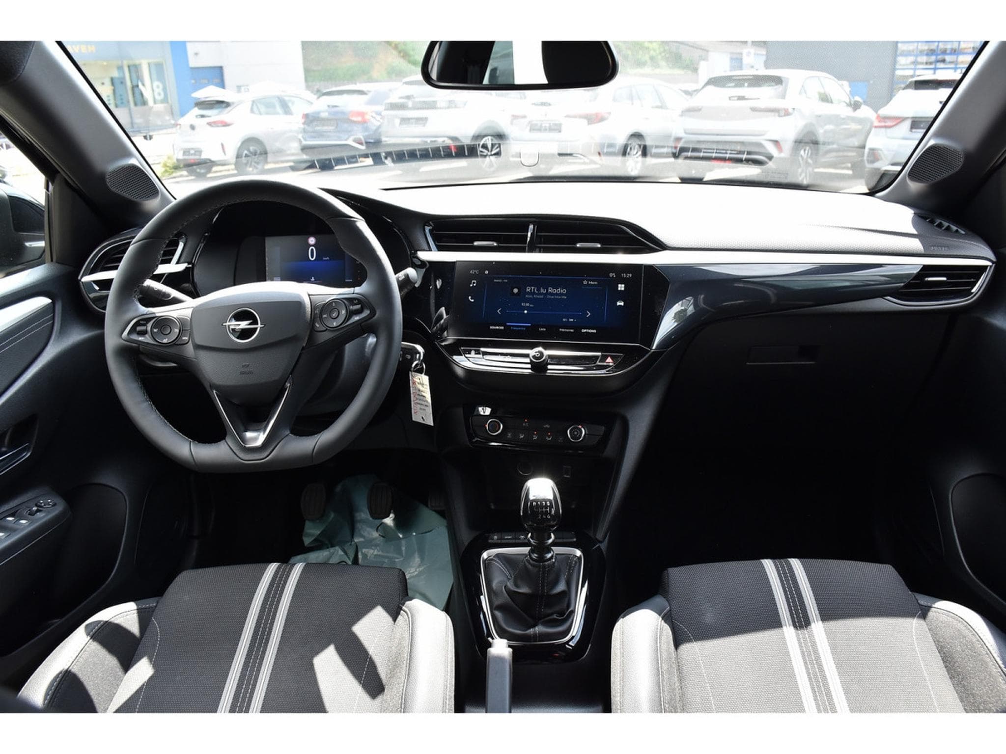 Opel Corsa 1.2 Turbo GS REGUL LANE SIDE CAM JA17 1° MAIN (2025) - Photo 9