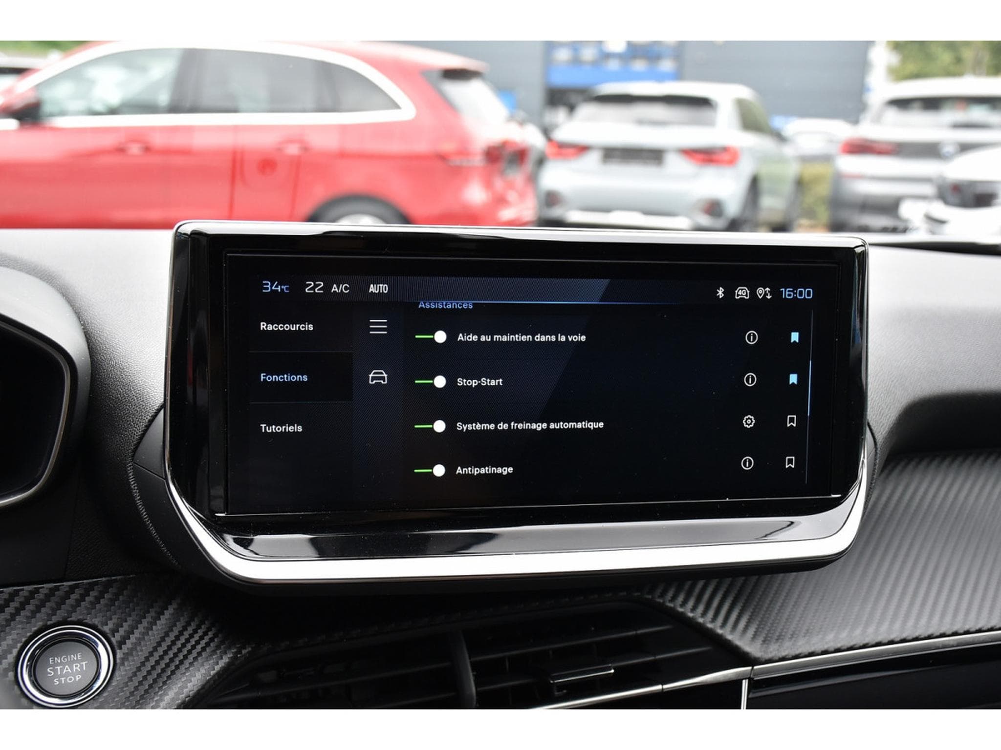 Peugeot 2008 1.2 PureTech Allure ACC GPS LANE SIDE REGUL CAM 360 1° MAIN (2025) - Photo 15