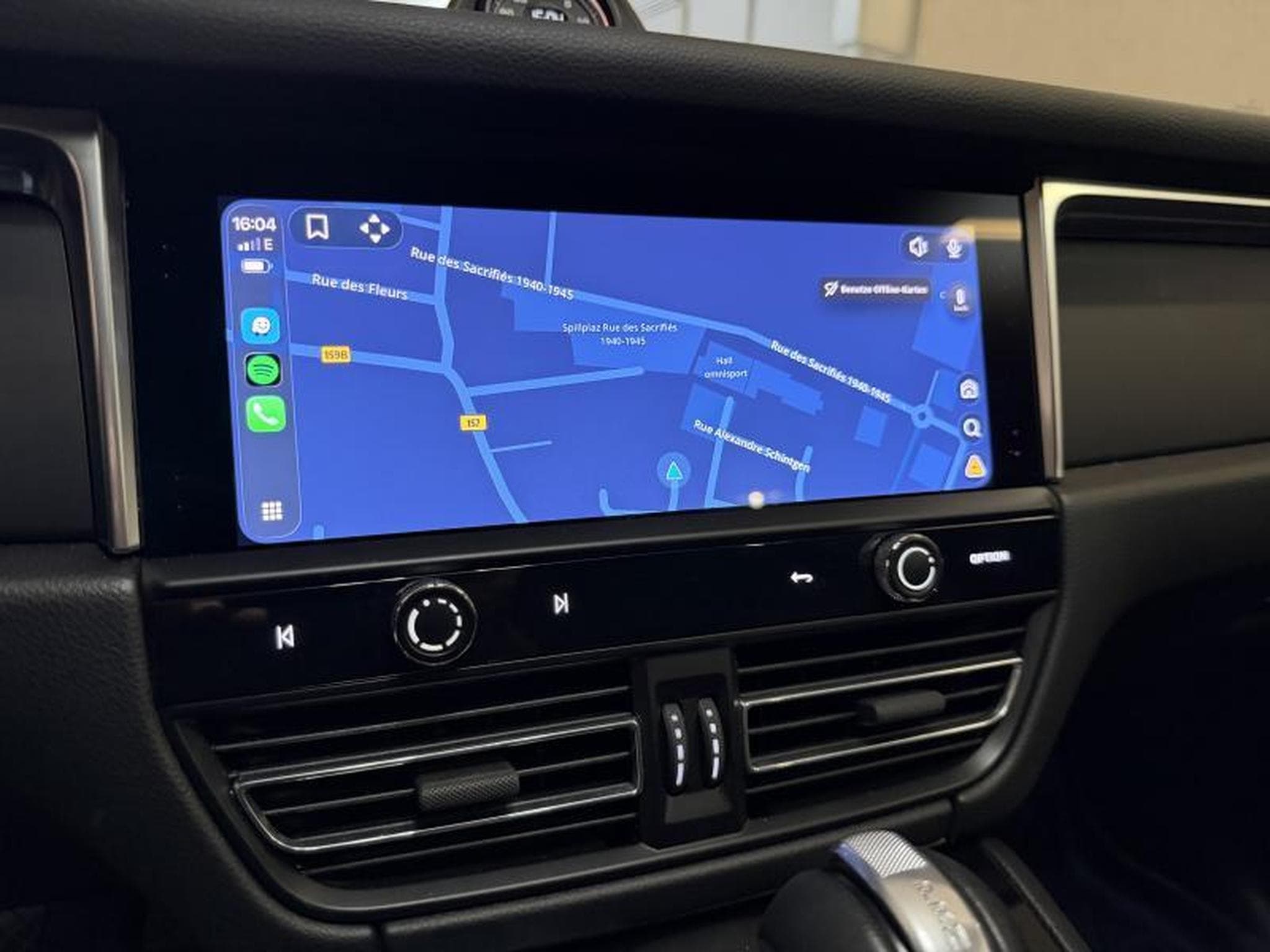 Porsche Macan 2.0 Turbo 265 (2022) - Photo 14