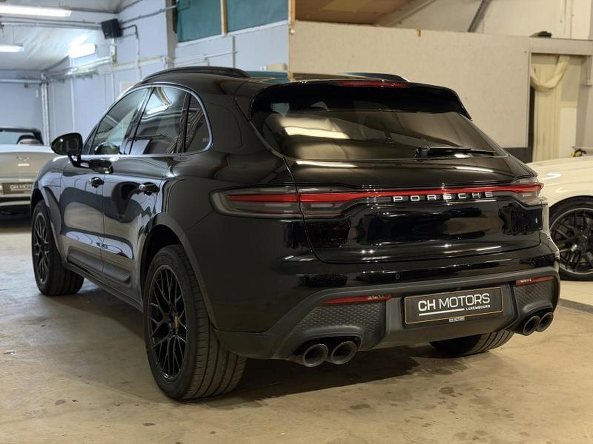 Porsche Macan 2.0 Turbo 265 (2022) - Photo 5
