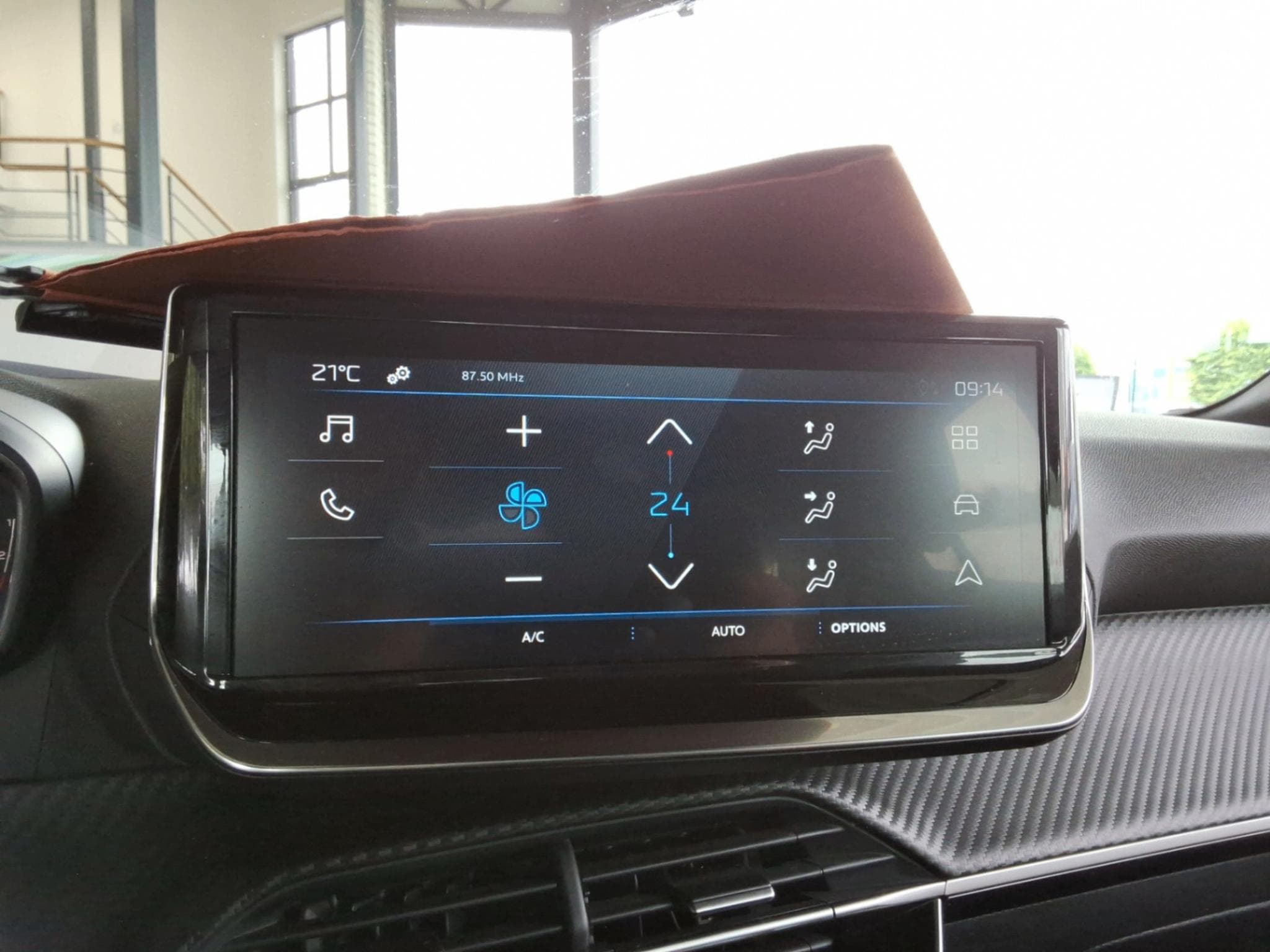 Peugeot 2008 Style (2025) - Photo 10