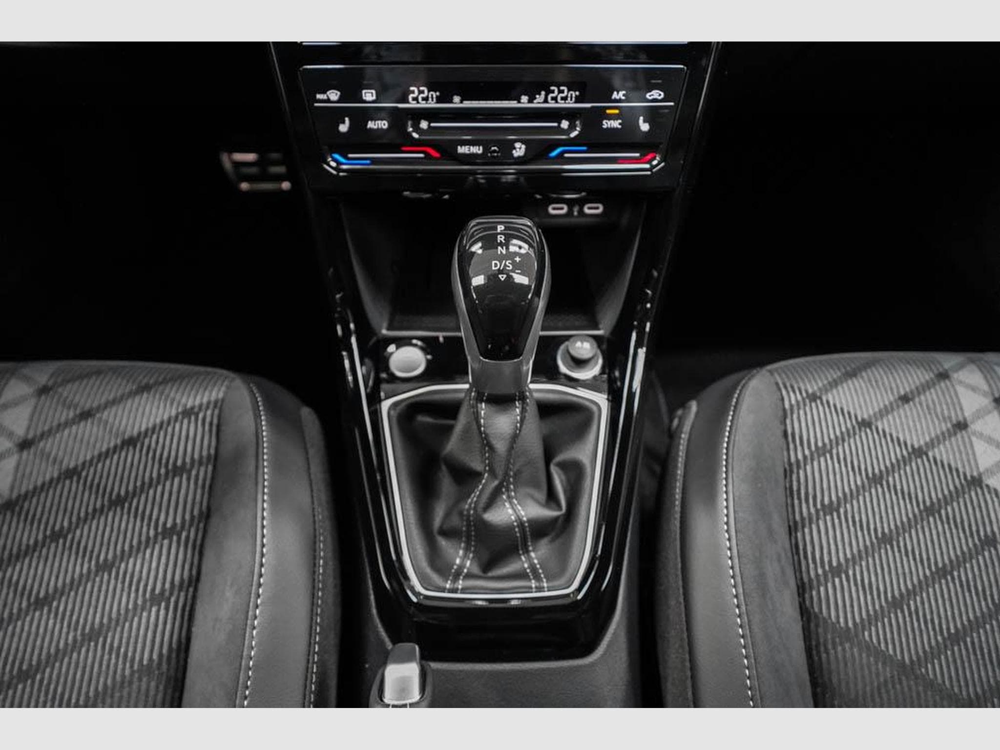 VW T-Cross 1,0 TSI DSG (2026) - Photo 11