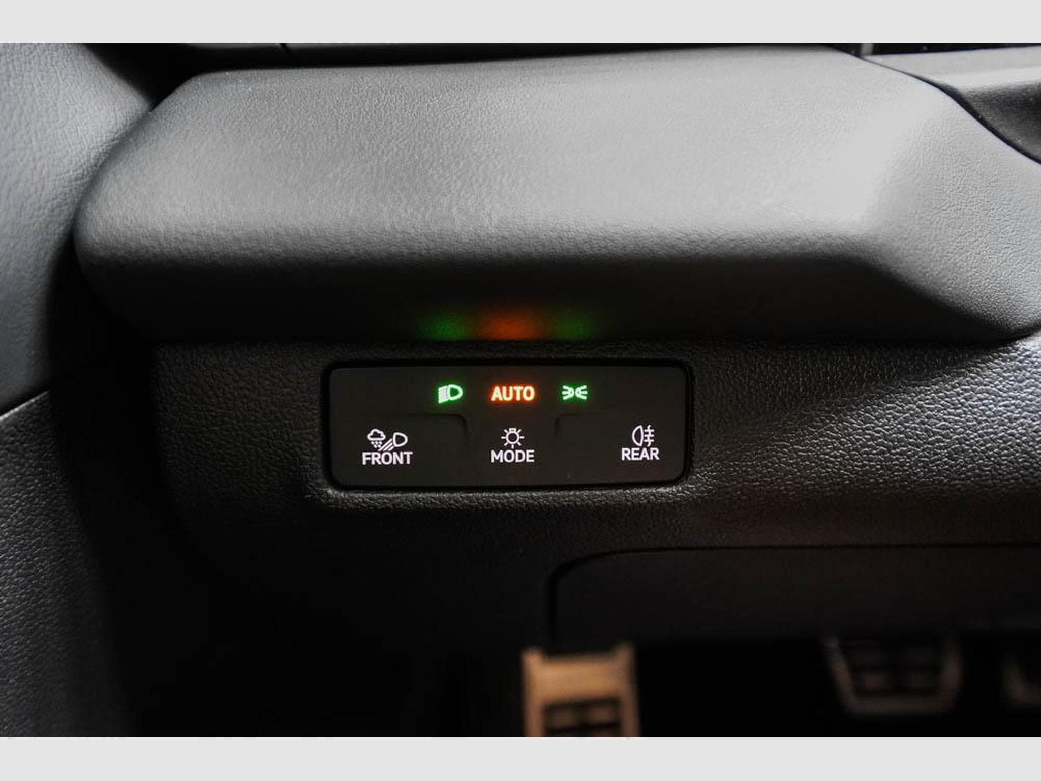 VW T-Roc neuer 1,5 eTSI (2026) - Photo 12