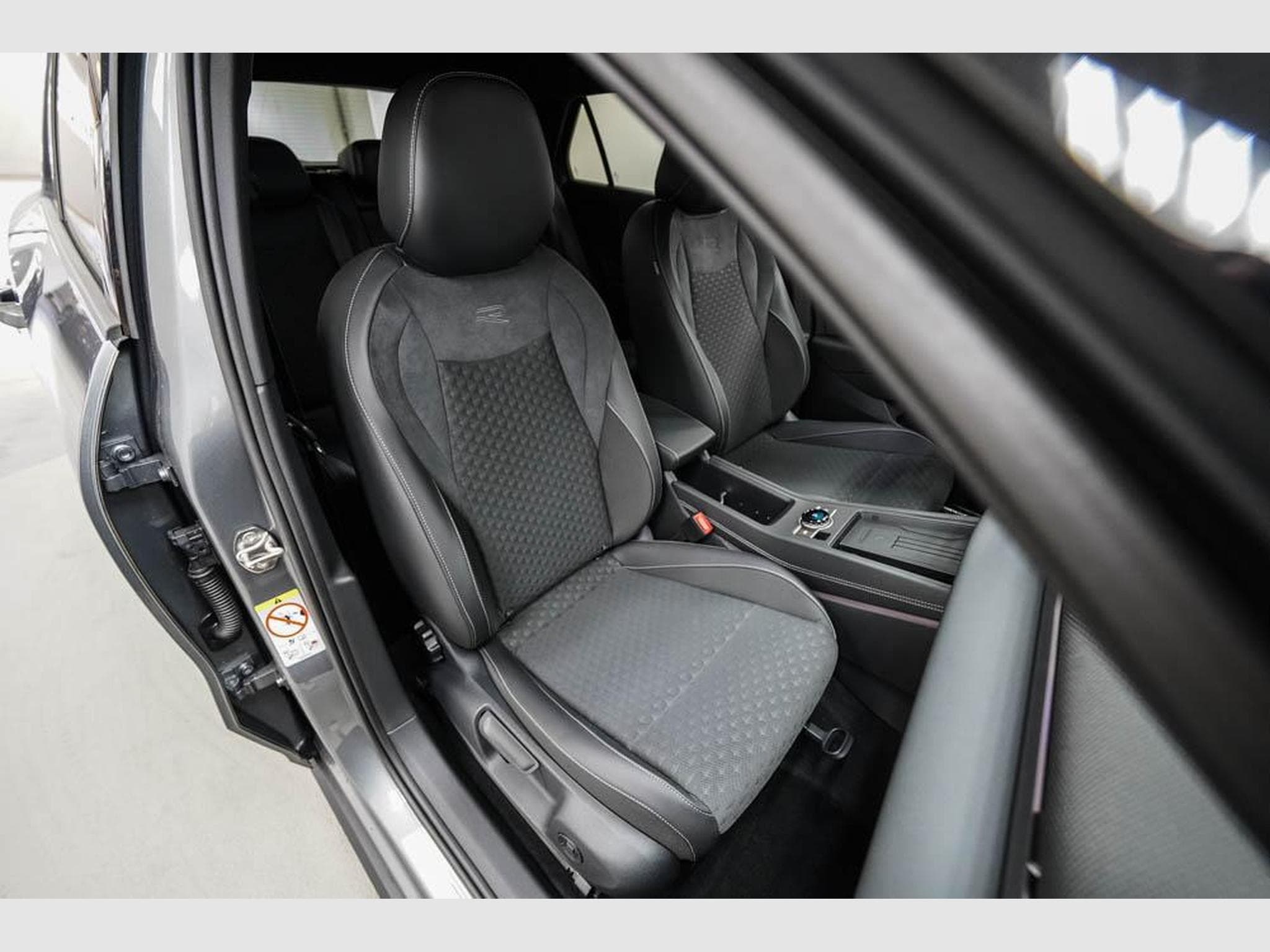 VW T-Roc neuer 1,5 eTSI (2026) - Photo 23