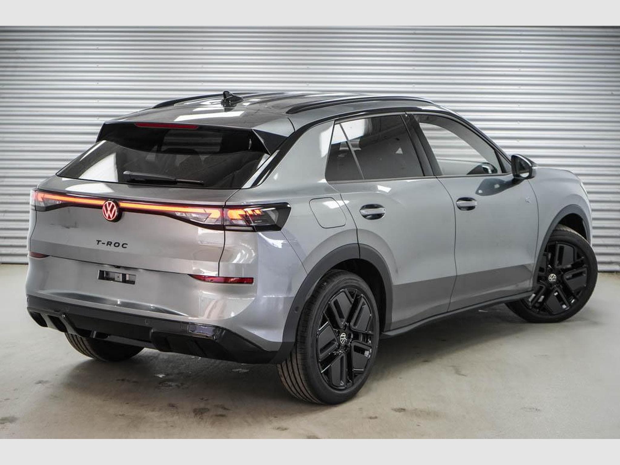 VW T-Roc neuer 1,5 eTSI (2026) - Photo 3