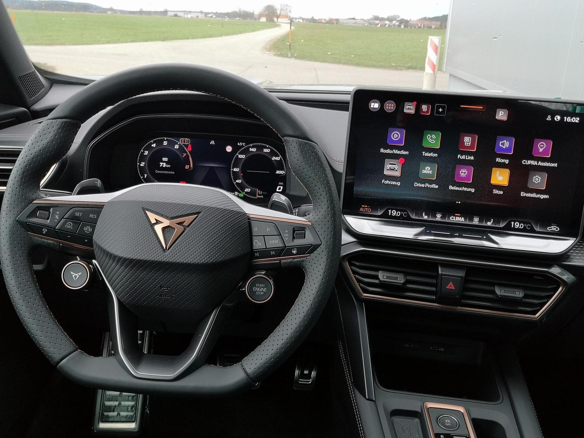 Cupra Formentor 1.5 eTSI 110 kW (2026) - Photo 4