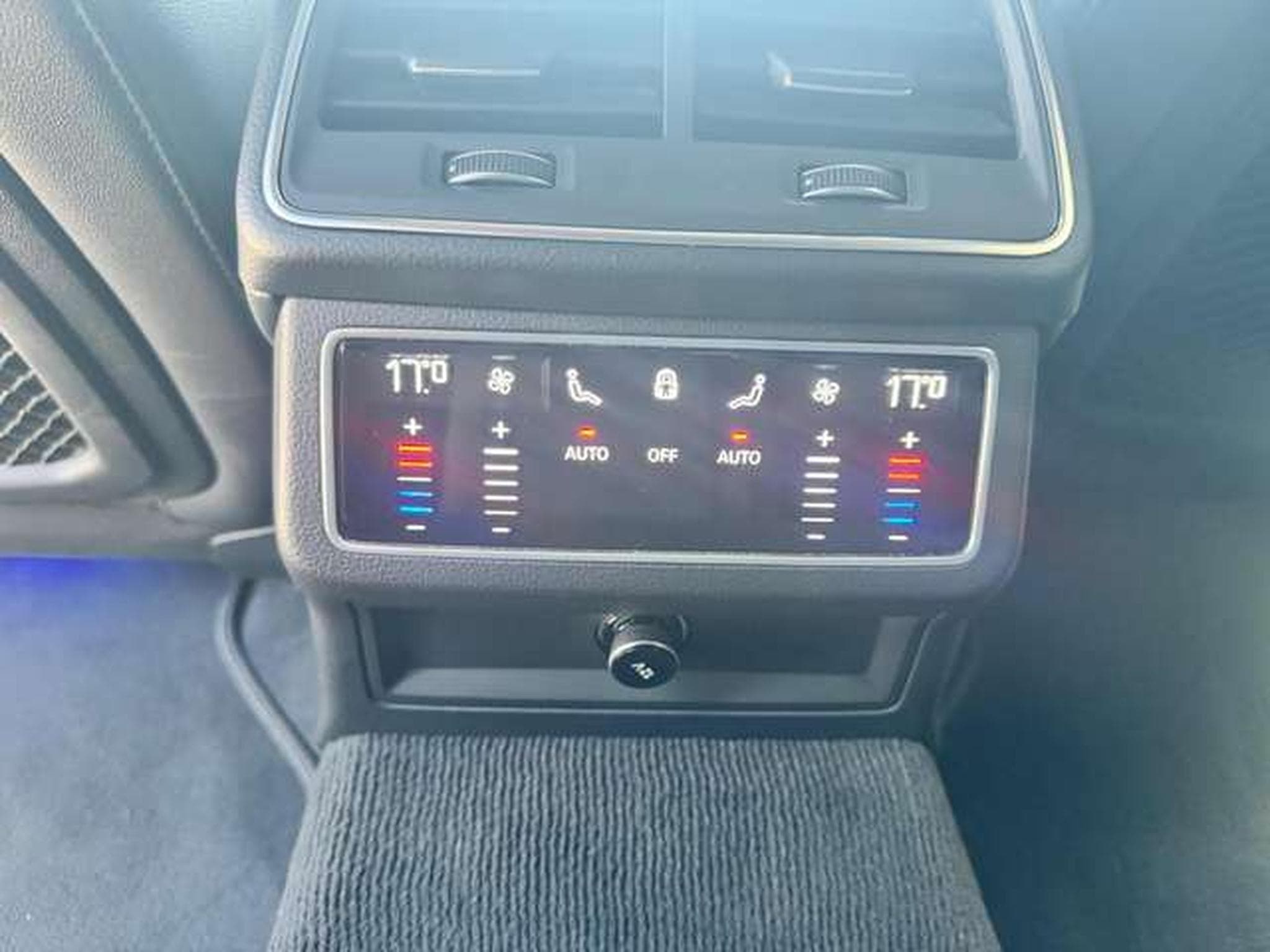Audi A6 A6 55 TFSI e quattro S tronic sport (2020) - Photo 19