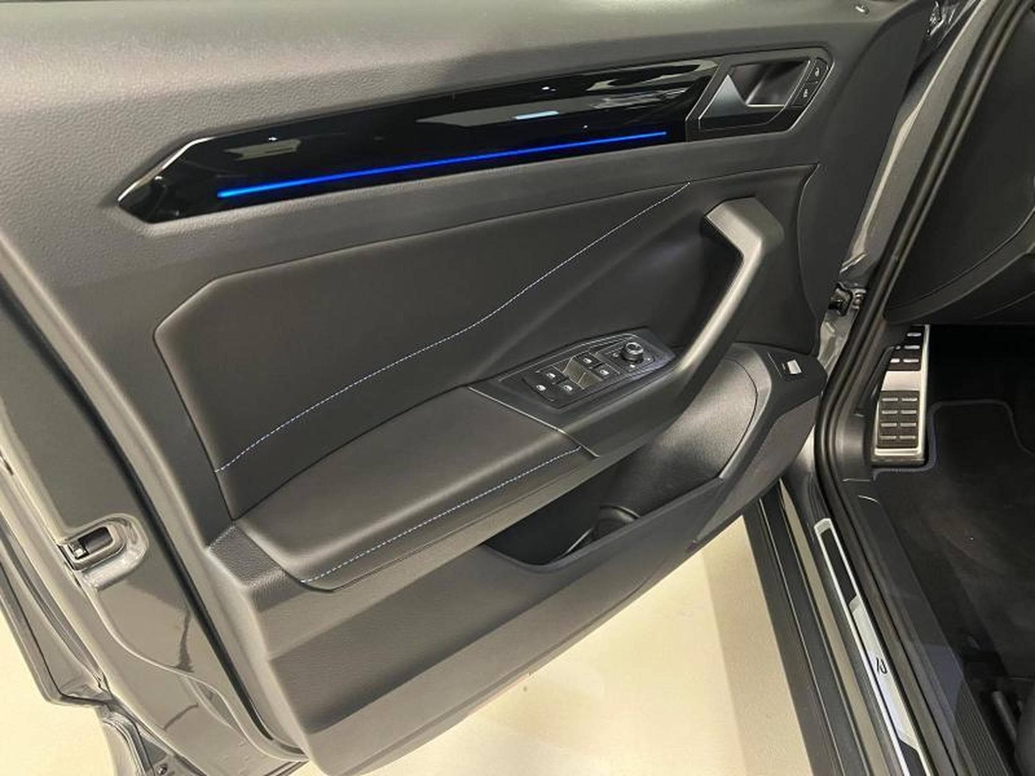 VW T-Roc R (2025) - Photo 19