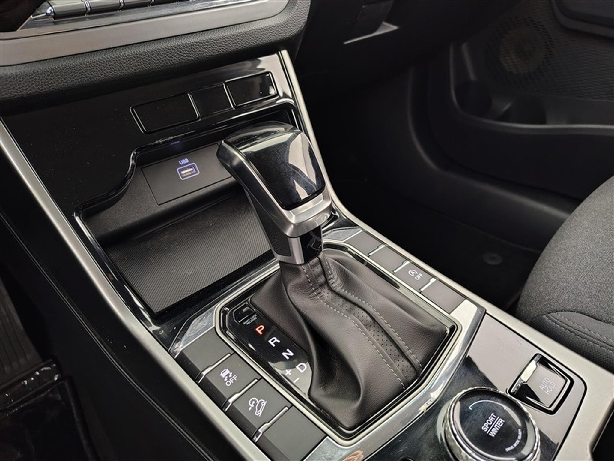 KGM Korando 1.6 CRDi 136cv AT Dream CARPLAY / FULL LED / CAMERA / JA 18" (2021) - Photo 12