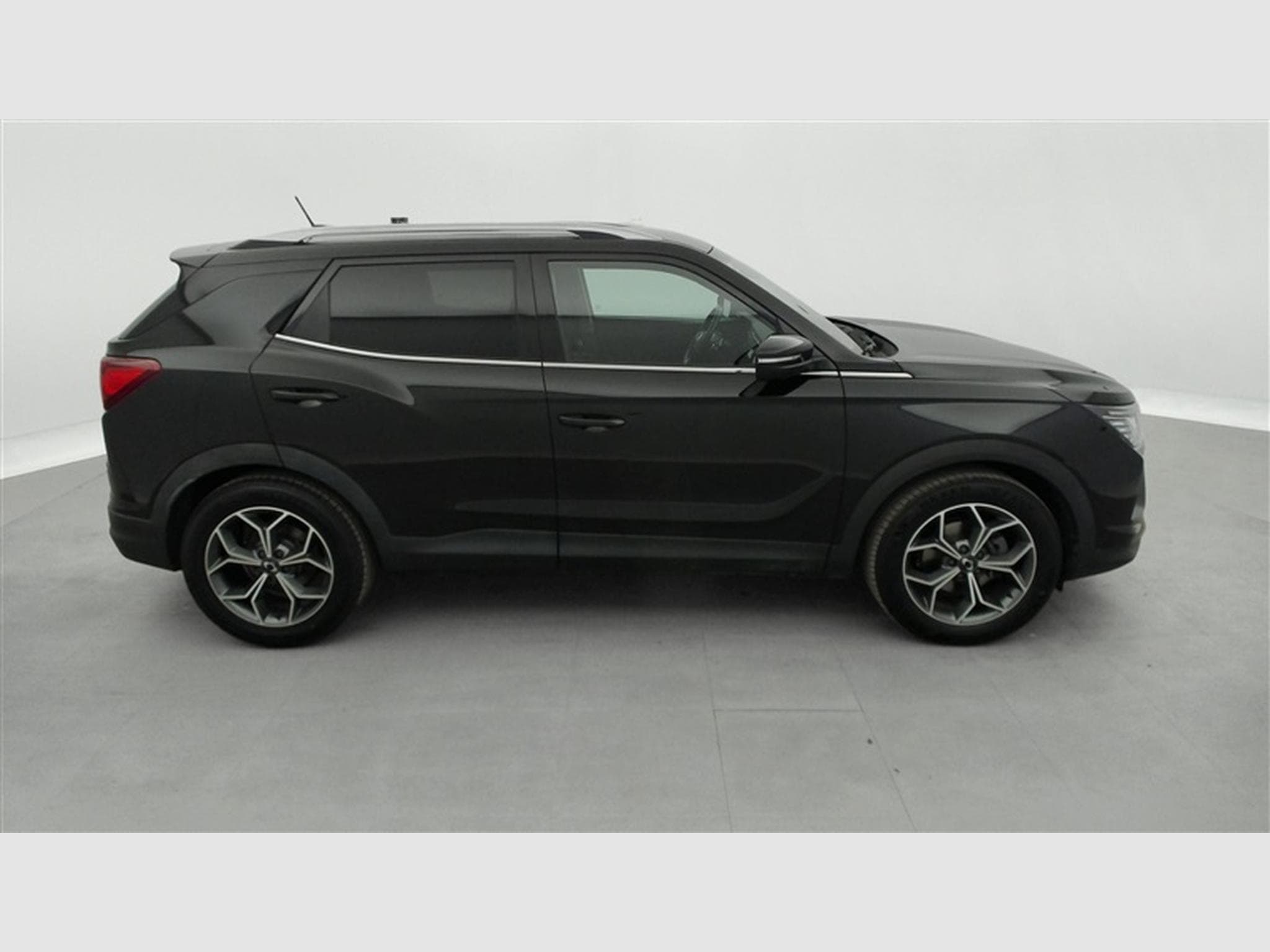 KGM Korando 1.6 CRDi 136cv AT Dream CARPLAY / FULL LED / CAMERA / JA 18" (2021) - Photo 24