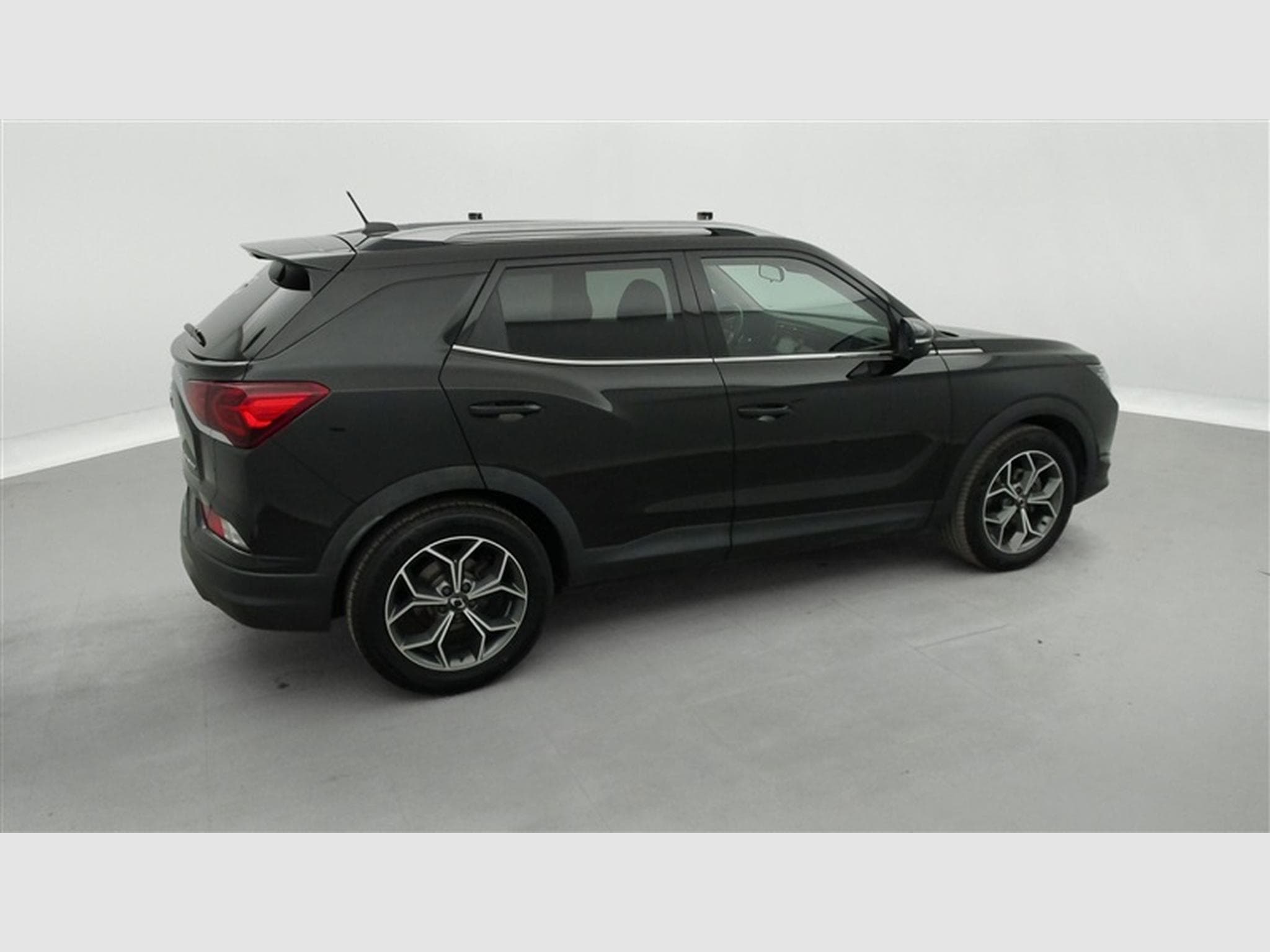 KGM Korando 1.6 CRDi 136cv AT Dream CARPLAY / FULL LED / CAMERA / JA 18" (2021) - Photo 25
