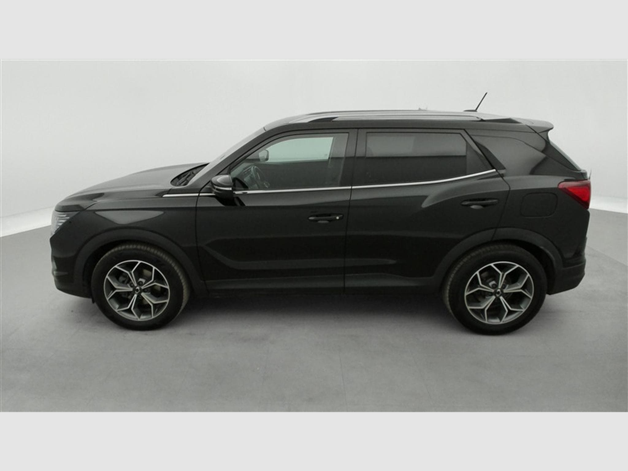 KGM Korando 1.6 CRDi 136cv AT Dream CARPLAY / FULL LED / CAMERA / JA 18" (2021) - Photo 3