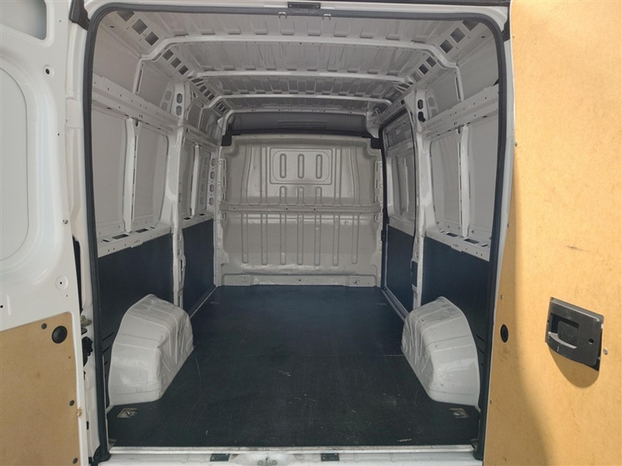 Opel Movano 2.2 Turbo D L2H2 CLIM (2022) - Photo 14