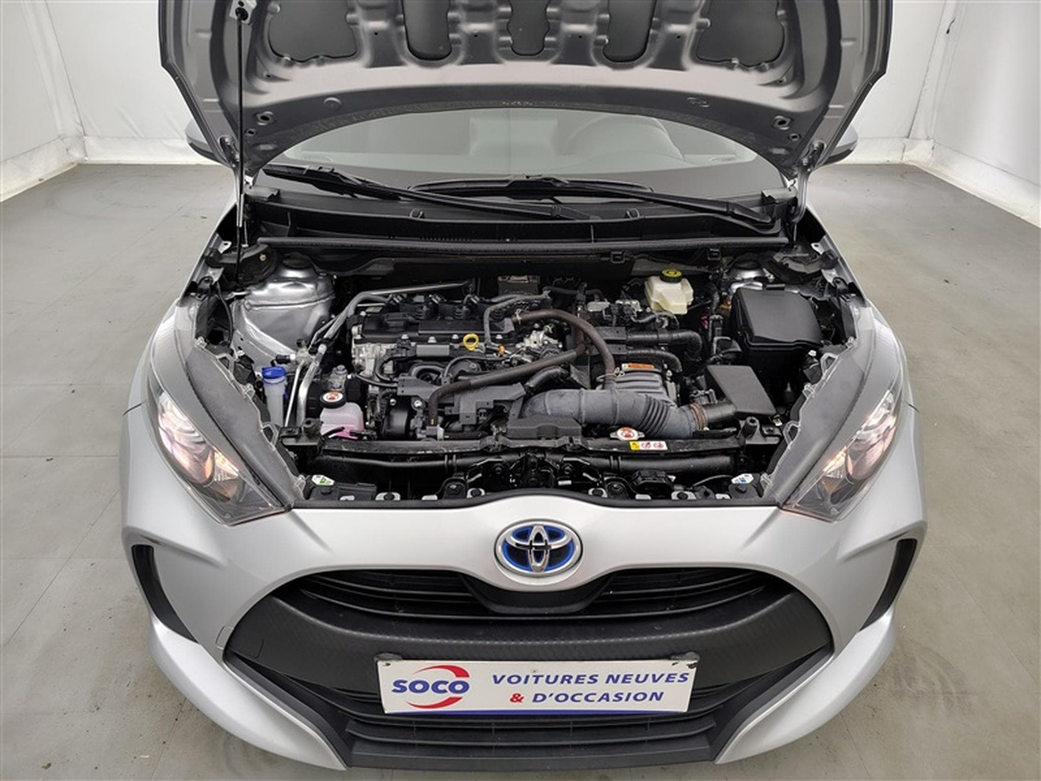 Toyota Yaris 1.5i VVT-i Hybrid E-CVT CARPLAY / CLIM (2025) - Photo 18