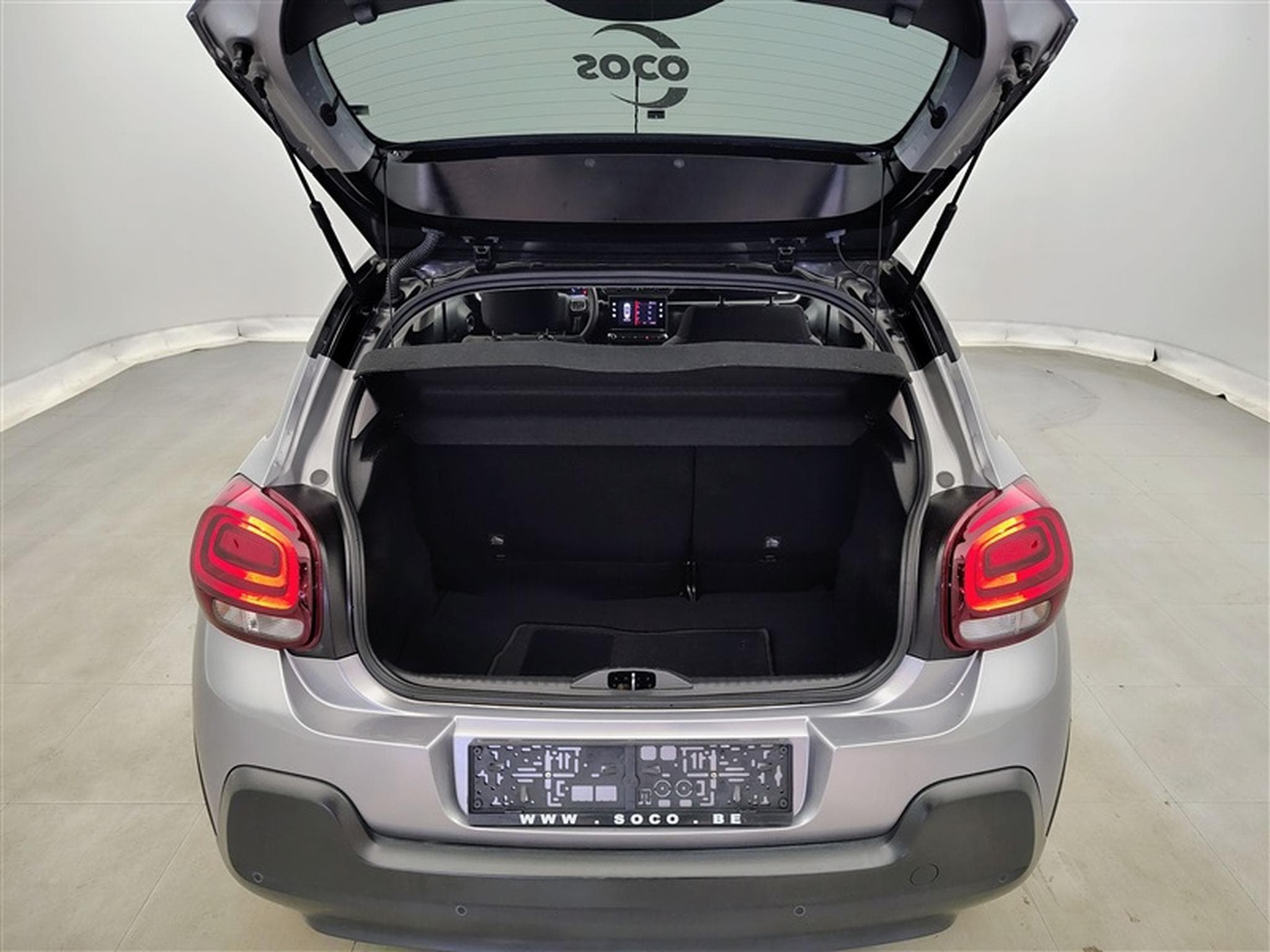 Citroen C3 1.2i PureTech Shine CARPLAY / FULL LED / JA 16" (2023) - Photo 14