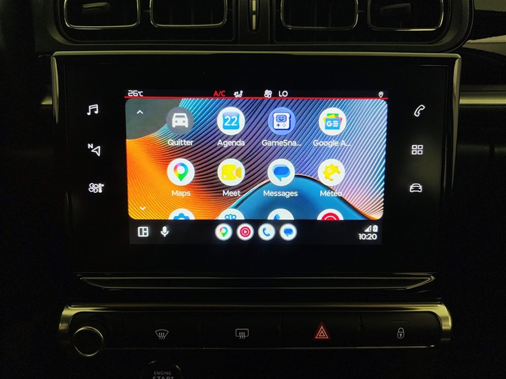 Citroen C3 1.2i PureTech Shine CARPLAY / FULL LED / JA 16" (2023) - Photo 20