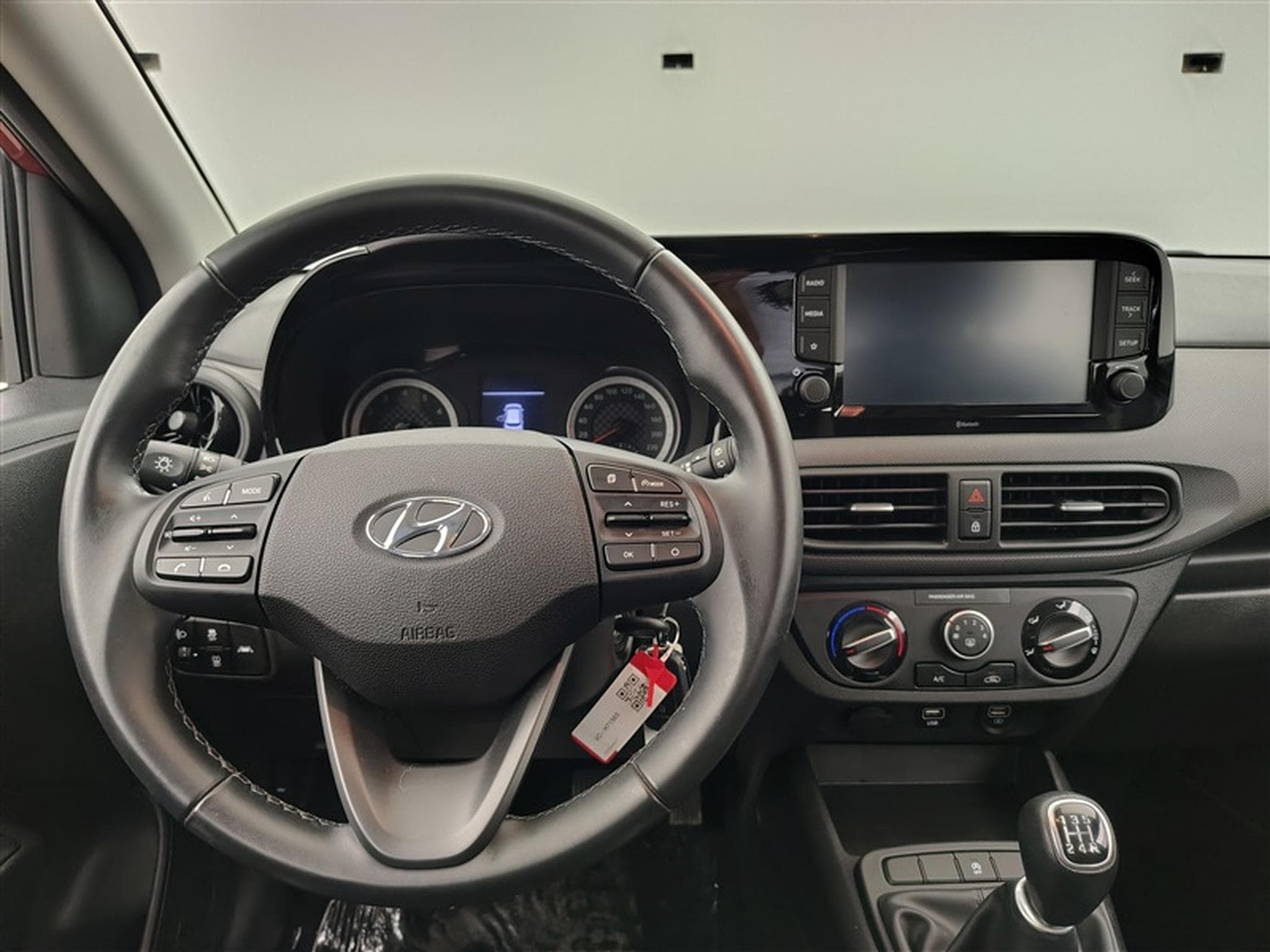 Hyundai i10 1.0i Twist (2022) - Photo 9