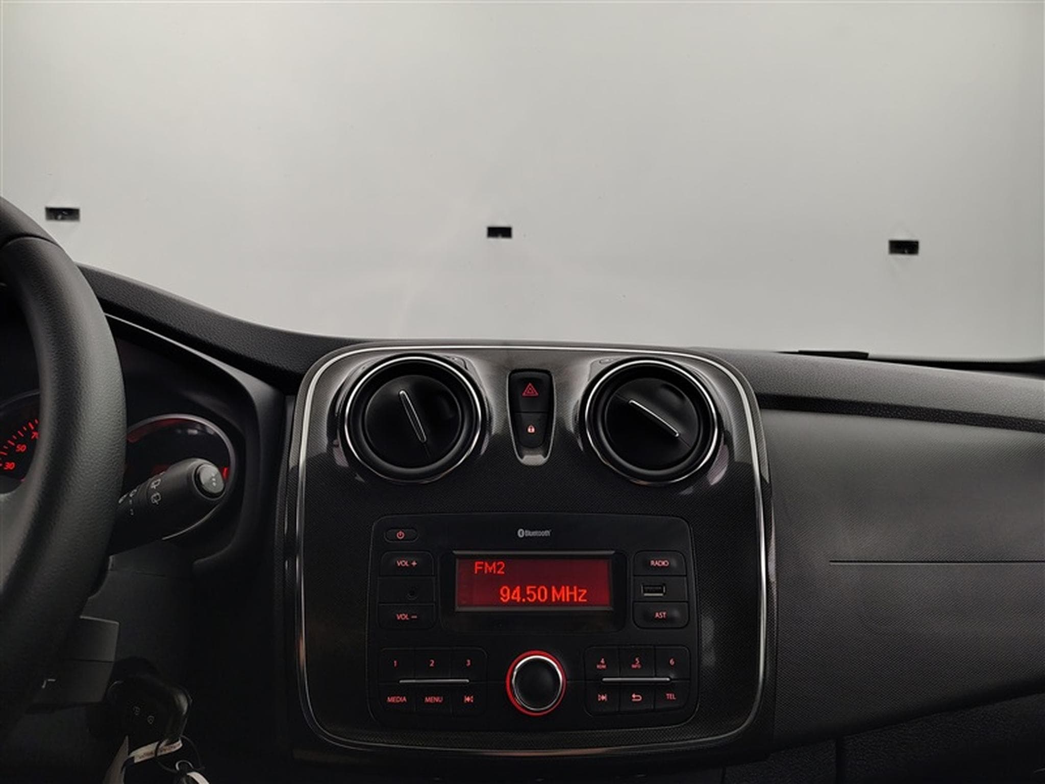 Dacia Sandero 1.0i SCe CLIM (2020) - Photo 11