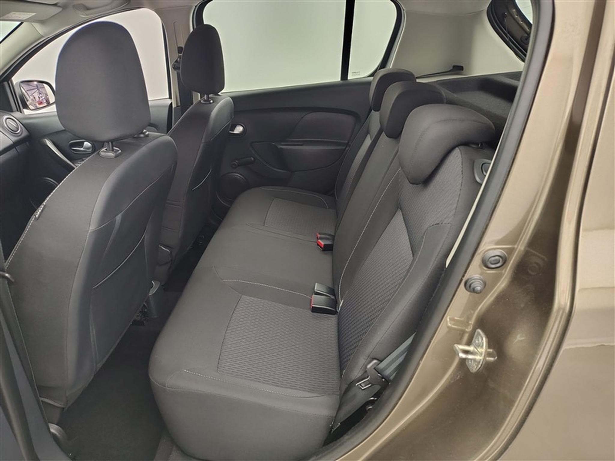 Dacia Sandero 1.0i SCe CLIM (2020) - Photo 13