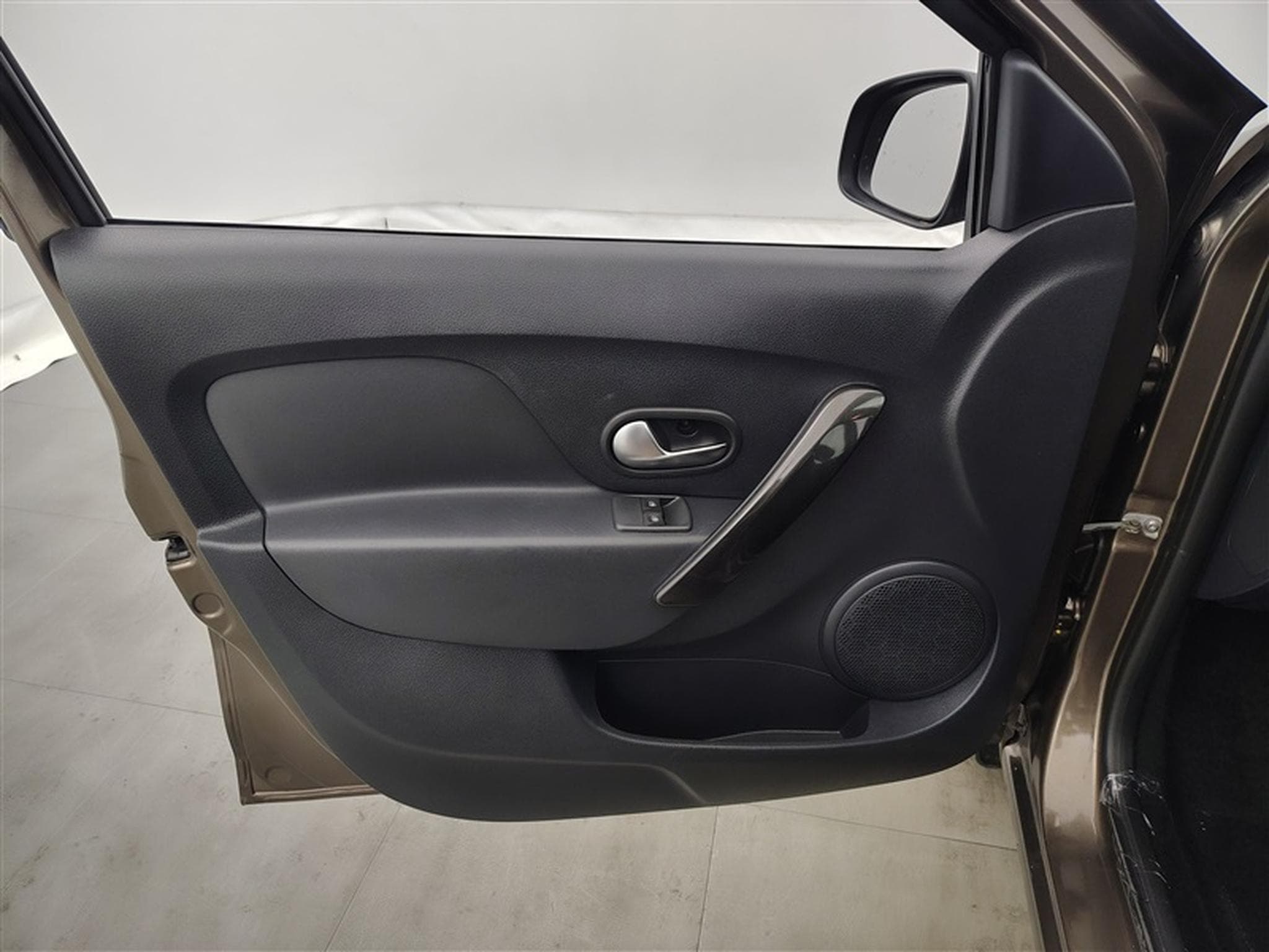 Dacia Sandero 1.0i SCe CLIM (2020) - Photo 16