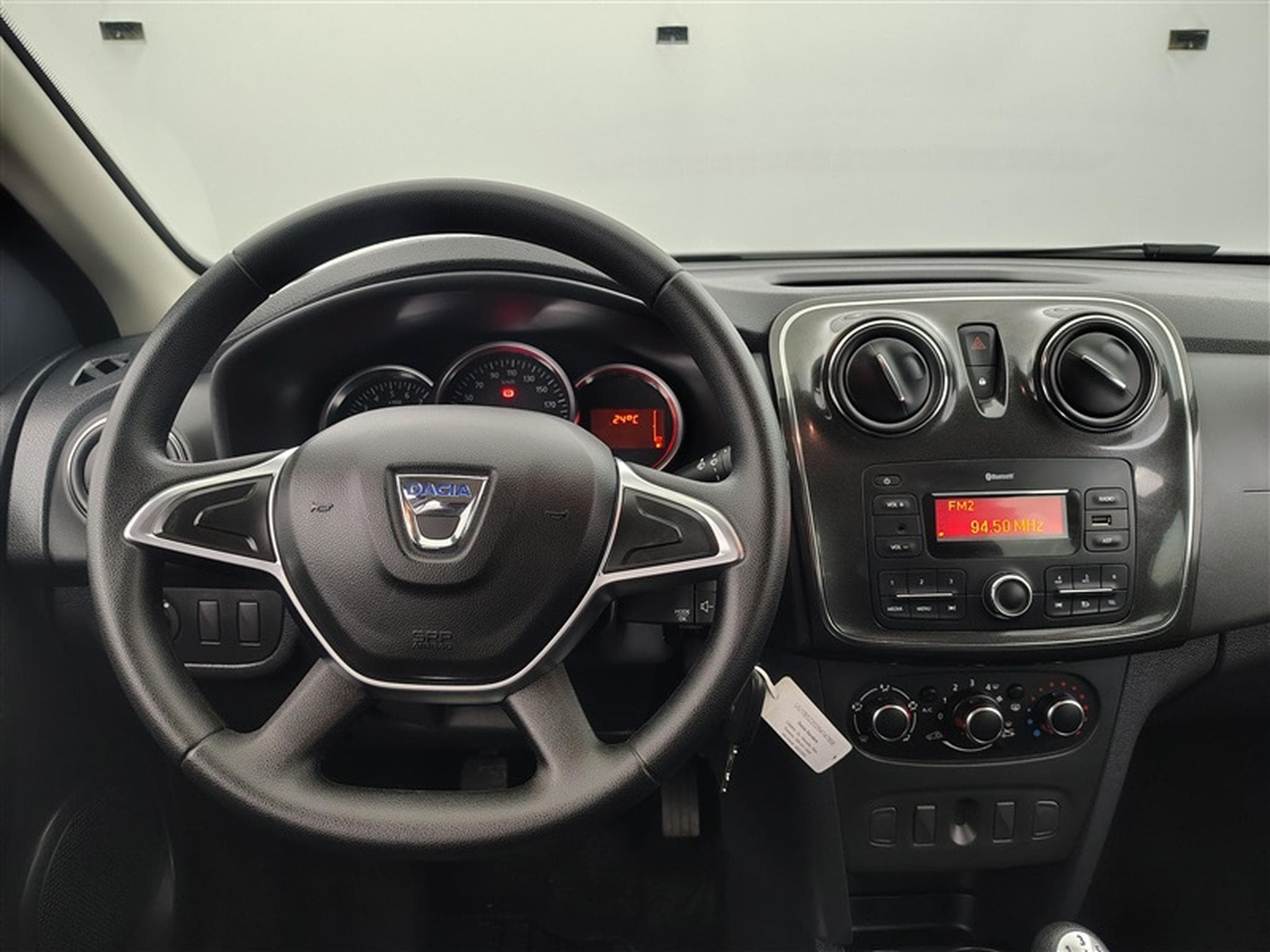 Dacia Sandero 1.0i SCe CLIM (2020) - Photo 9