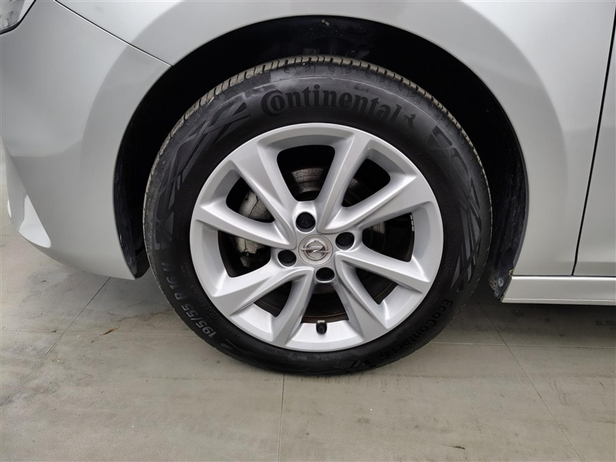 Opel Corsa 1.2 Turbo Elegance S/S (EU6.4AP) (2023) - Photo 6