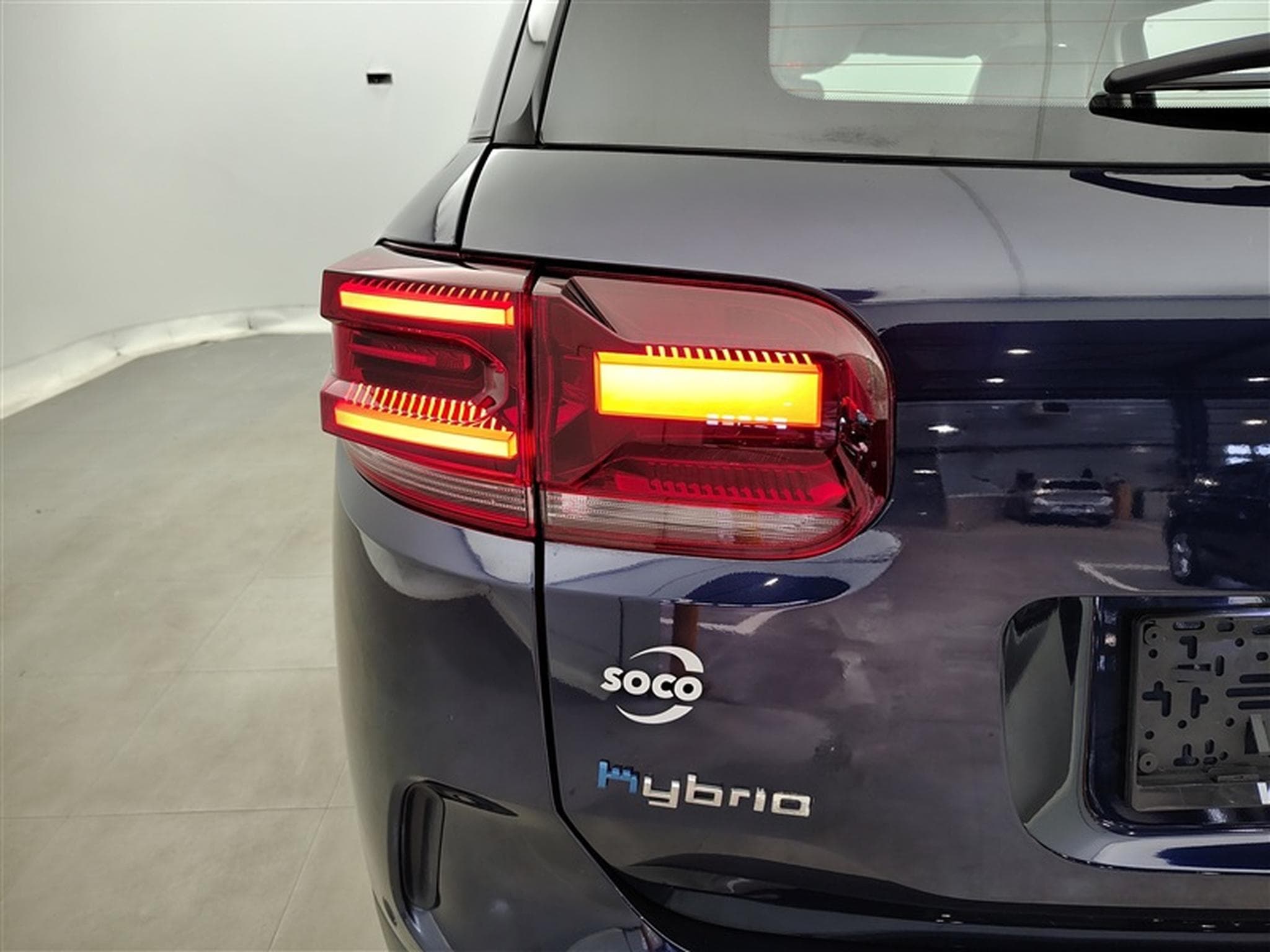 Citroen C5 Aircross 1.6 PHEV 180cv EAT8 Feel NAVI / FULL LED / CAMERA / KEYLESS (2024) - Photo 16
