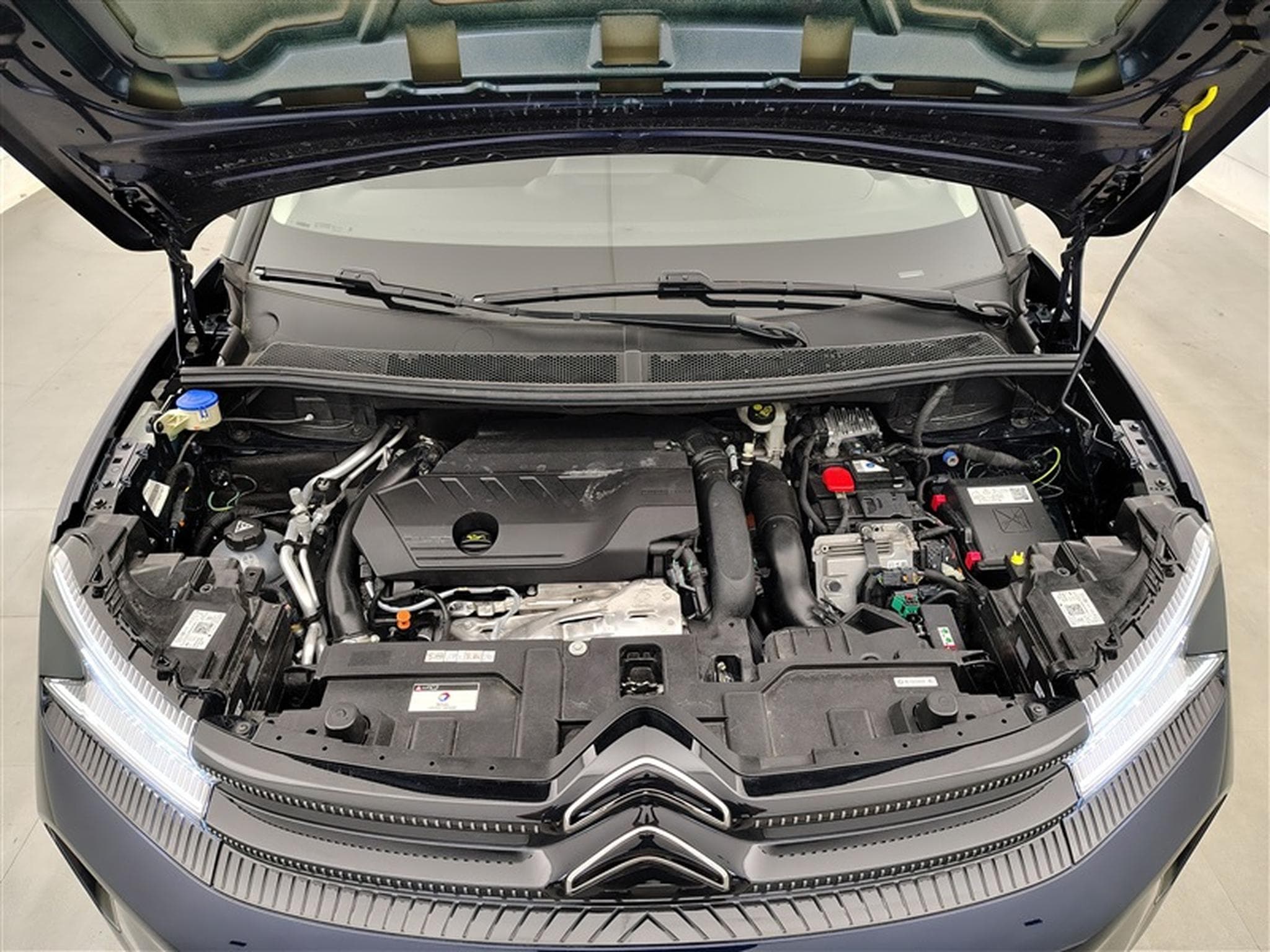Citroen C5 Aircross 1.6 PHEV 180cv EAT8 Feel NAVI / FULL LED / CAMERA / KEYLESS (2024) - Photo 19