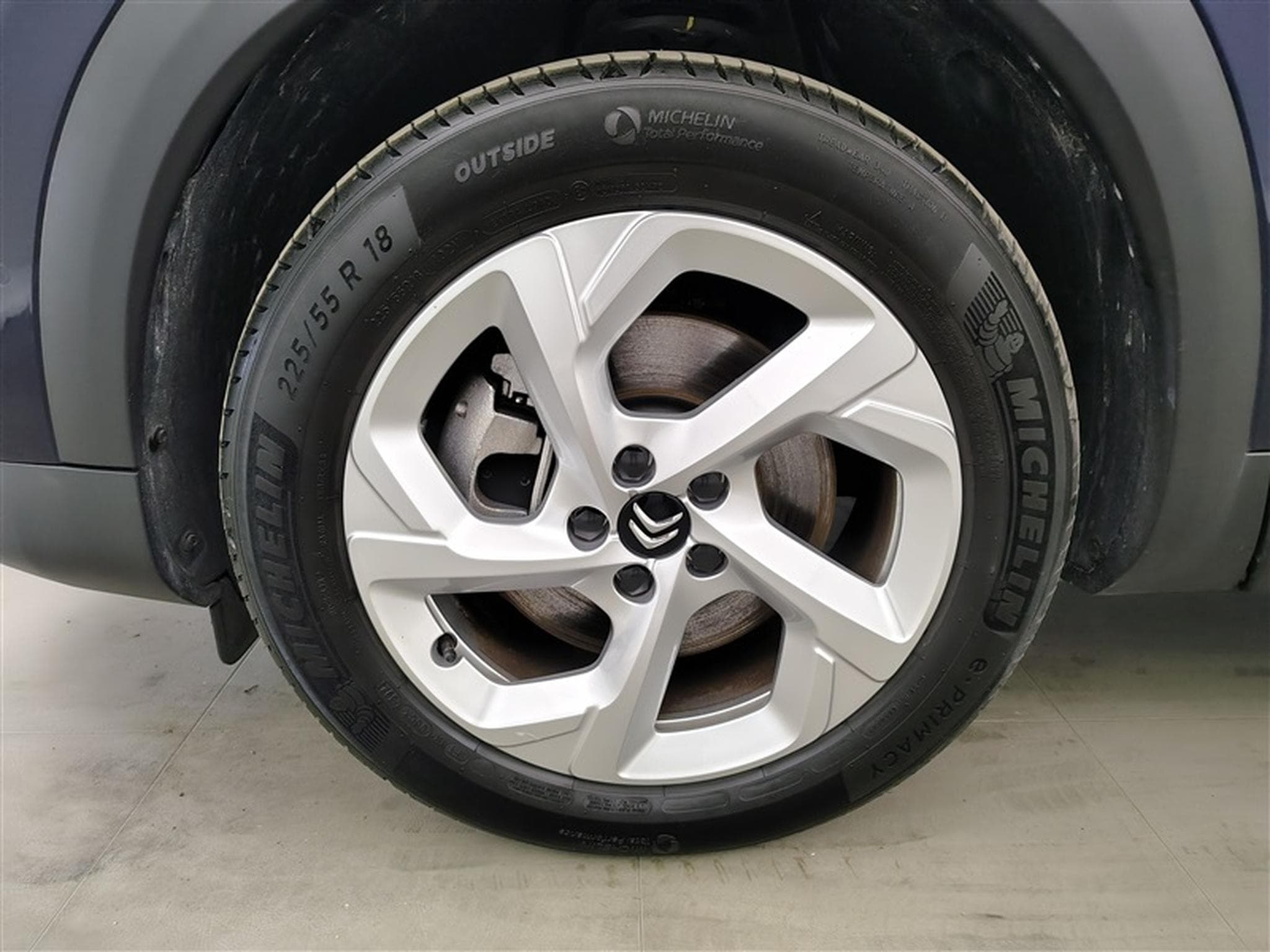 Citroen C5 Aircross 1.6 PHEV 180cv EAT8 Feel NAVI / FULL LED / CAMERA / KEYLESS (2024) - Photo 6