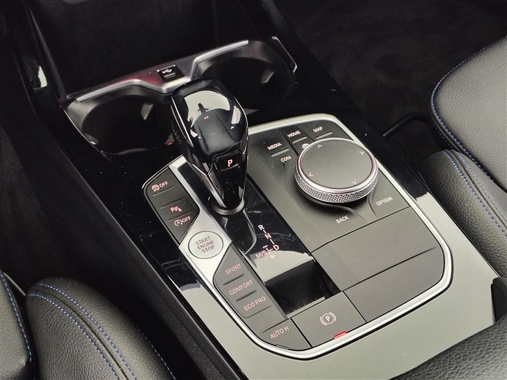 BMW 116 116iA PACK M   Navi / Led (2021) - Photo 12