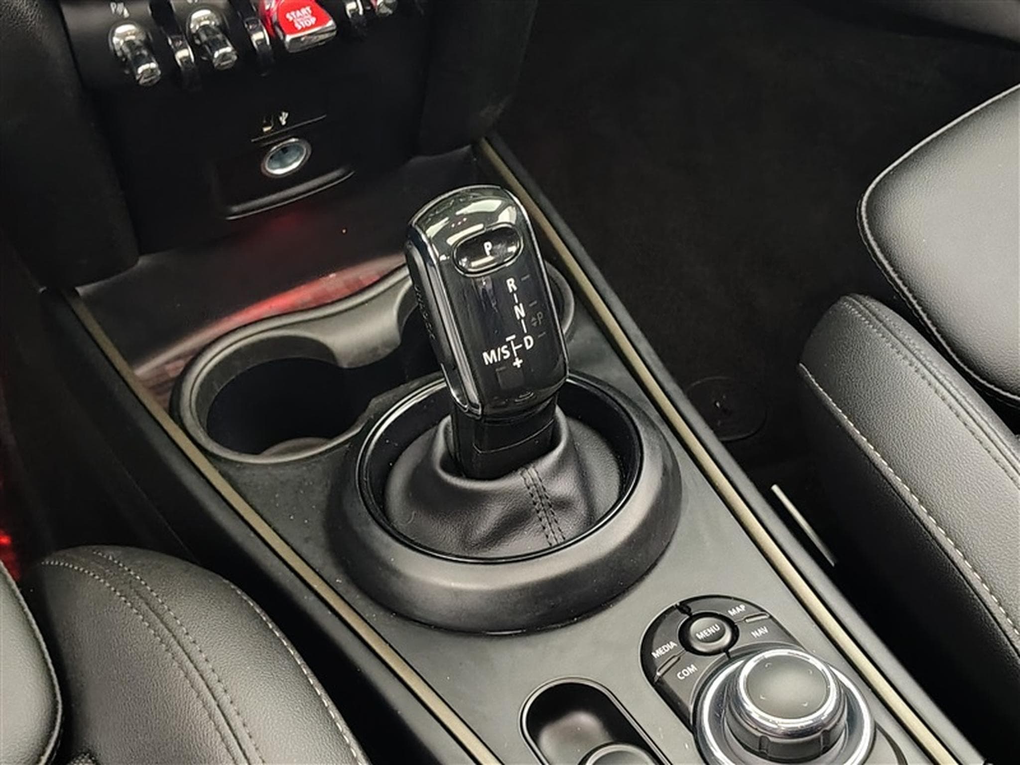 MINI Countryman 1.5iA Cooper NAVI / FULL LED / CUIR / TOIT PANO / CAMERA (2023) - Photo 12