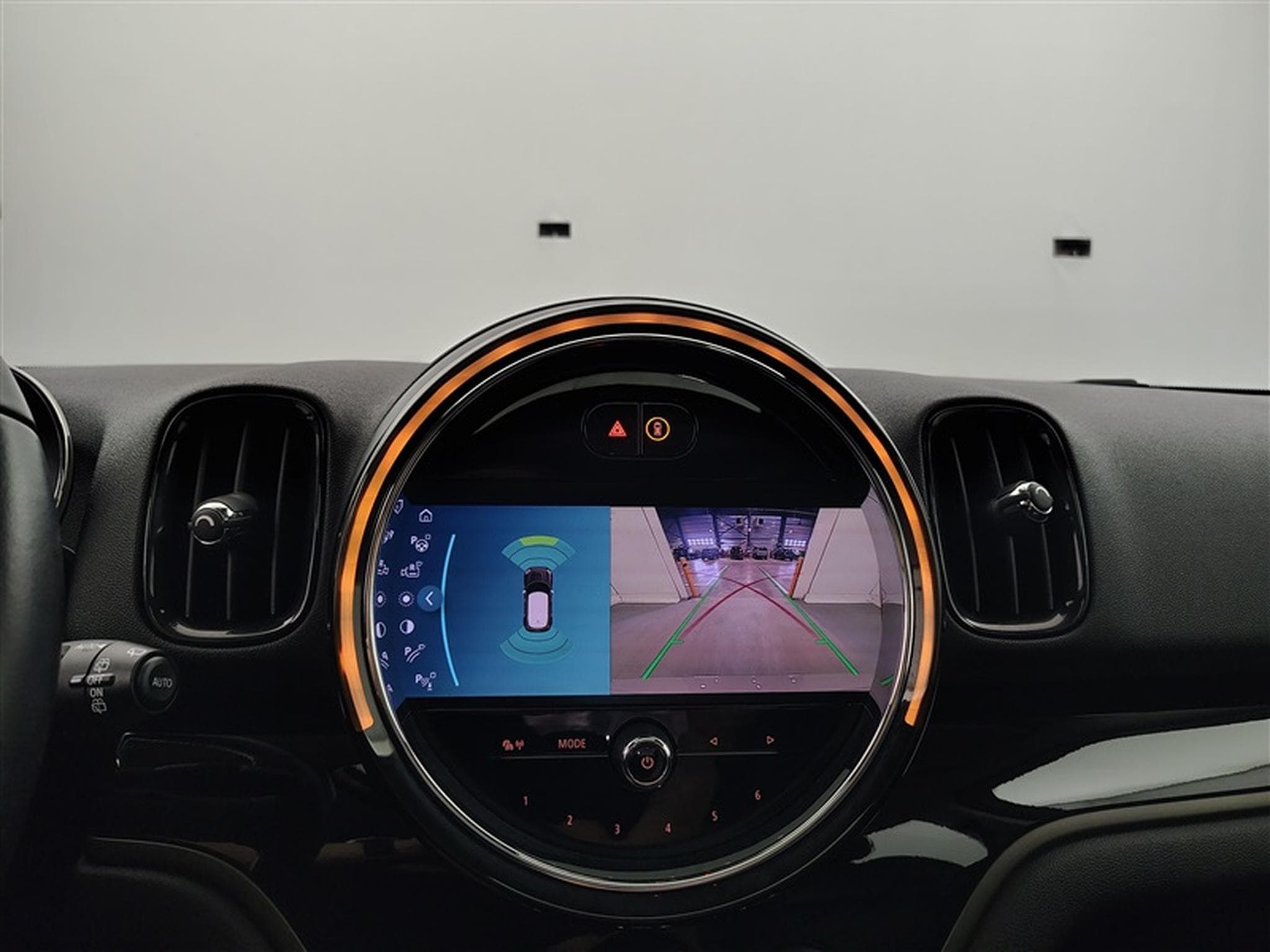 MINI Countryman 1.5iA Cooper NAVI / FULL LED / CUIR / TOIT PANO / CAMERA (2023) - Photo 18