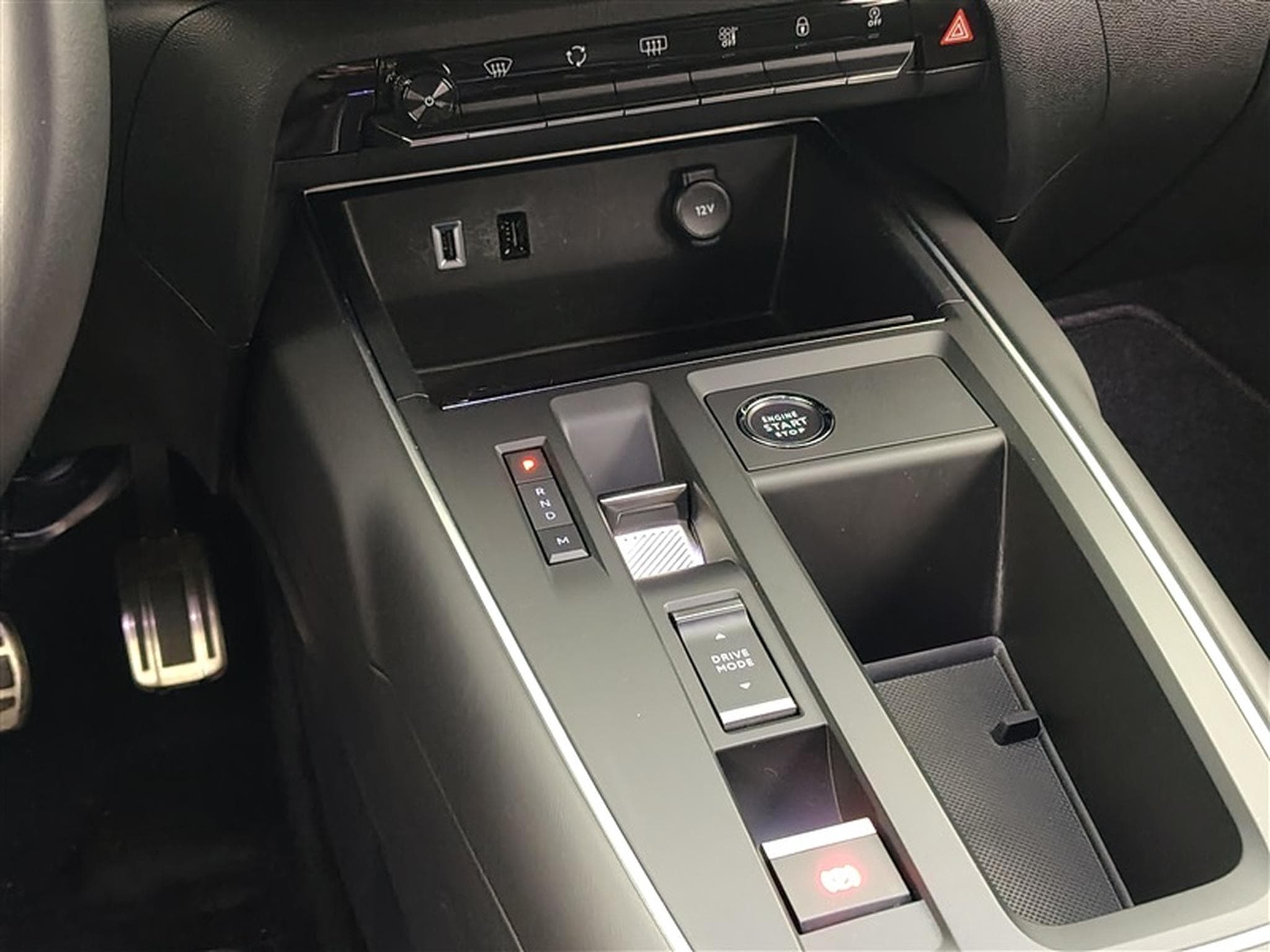 Citroen C5 Aircross 1.2 PureTech Shine EAT8 NAVI / CUIR-ALCANTARA / FULL LED (2023) - Photo 12