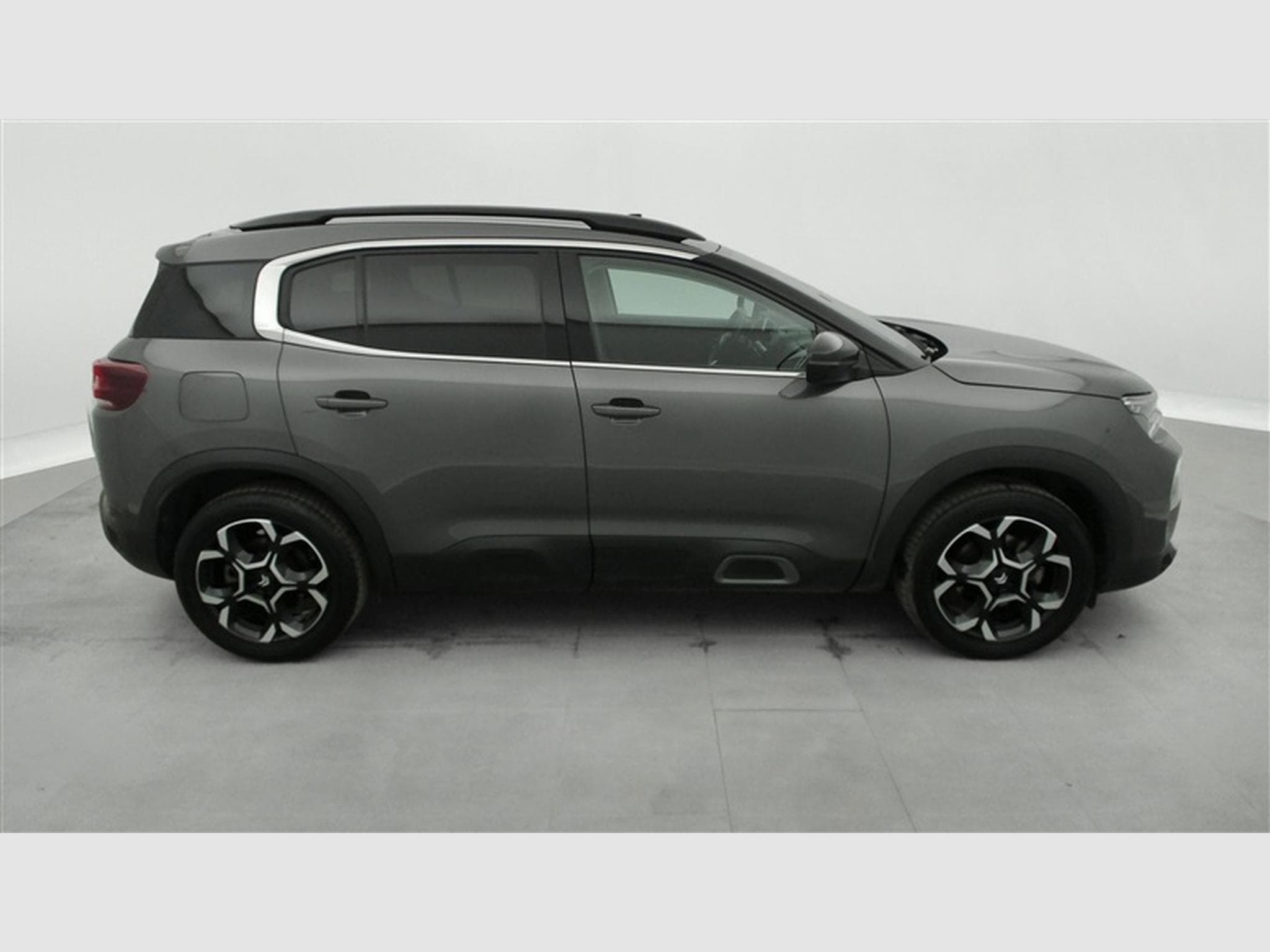 Citroen C5 Aircross 1.2 PureTech Shine EAT8 NAVI / CUIR-ALCANTARA / FULL LED (2023) - Photo 24
