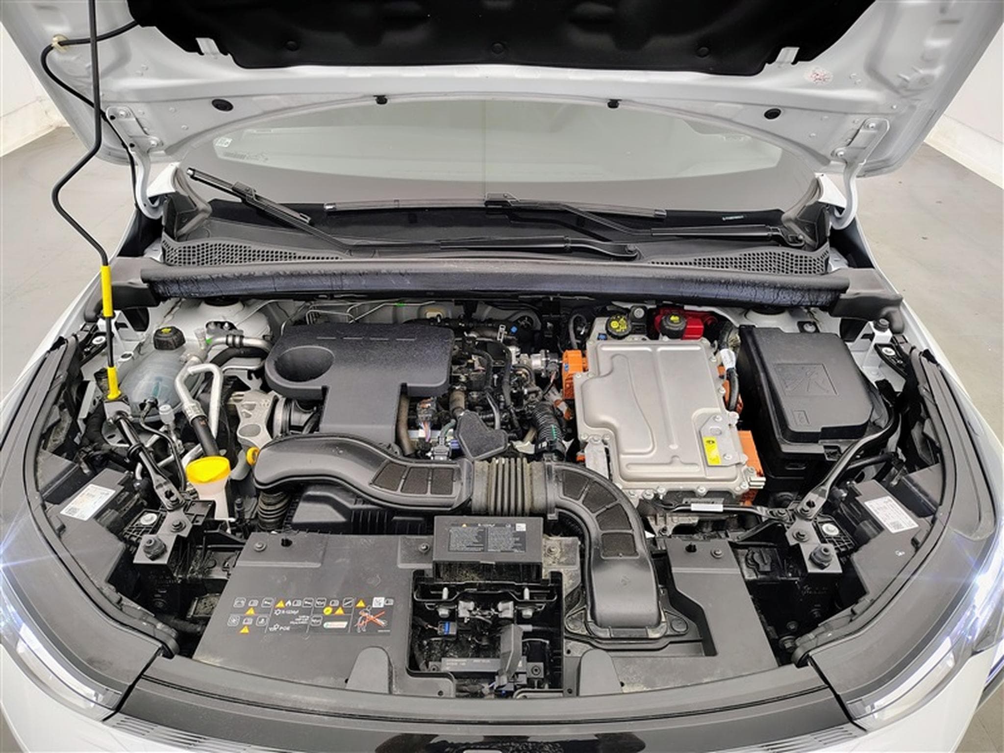 Renault Symbioz 1.6 E-TECH 145 Full Hybride Esprit Alpine NAVI/ S-CUIR/ LED (2025) - Photo 19