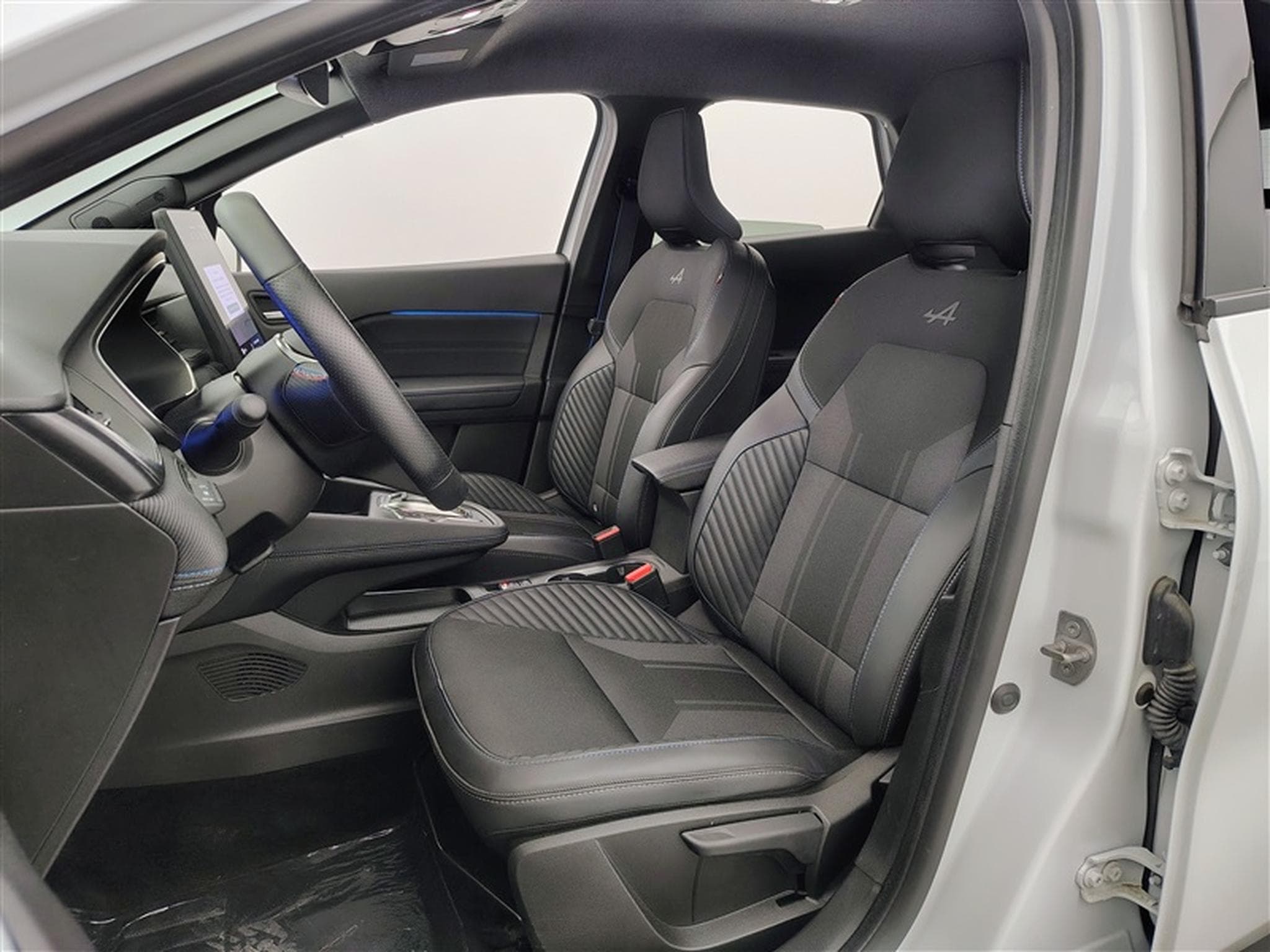 Renault Symbioz 1.6 E-TECH 145 Full Hybride Esprit Alpine NAVI/ S-CUIR/ LED (2025) - Photo 7