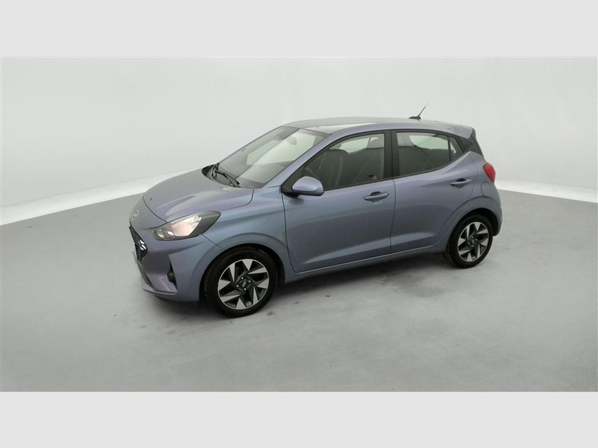 Hyundai i10 1.0i First Edition *CARPLAY/CLIM/JA15* (2023) - Photo 19